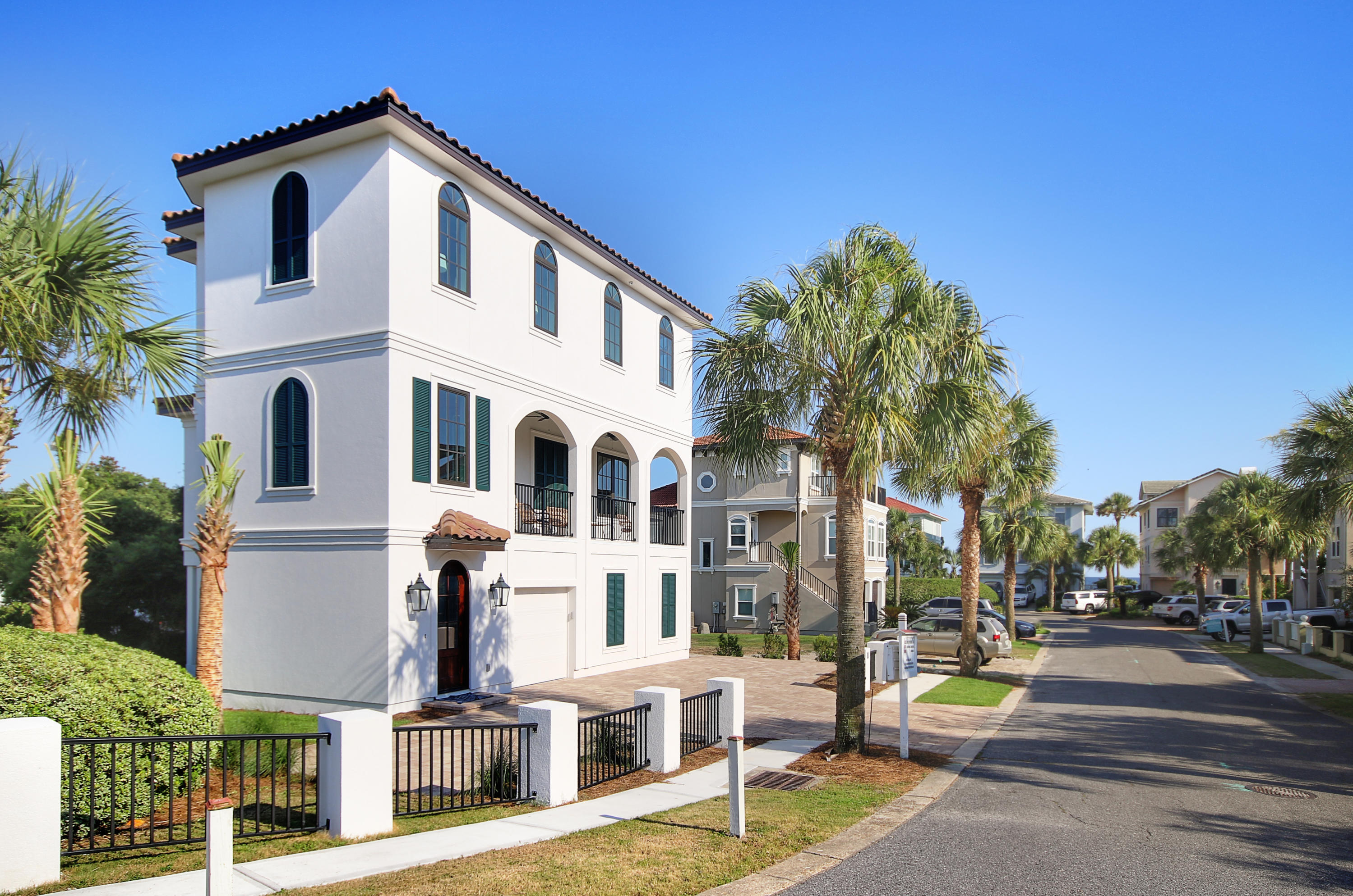 GRANDE BEACH PH 1 - Residential
