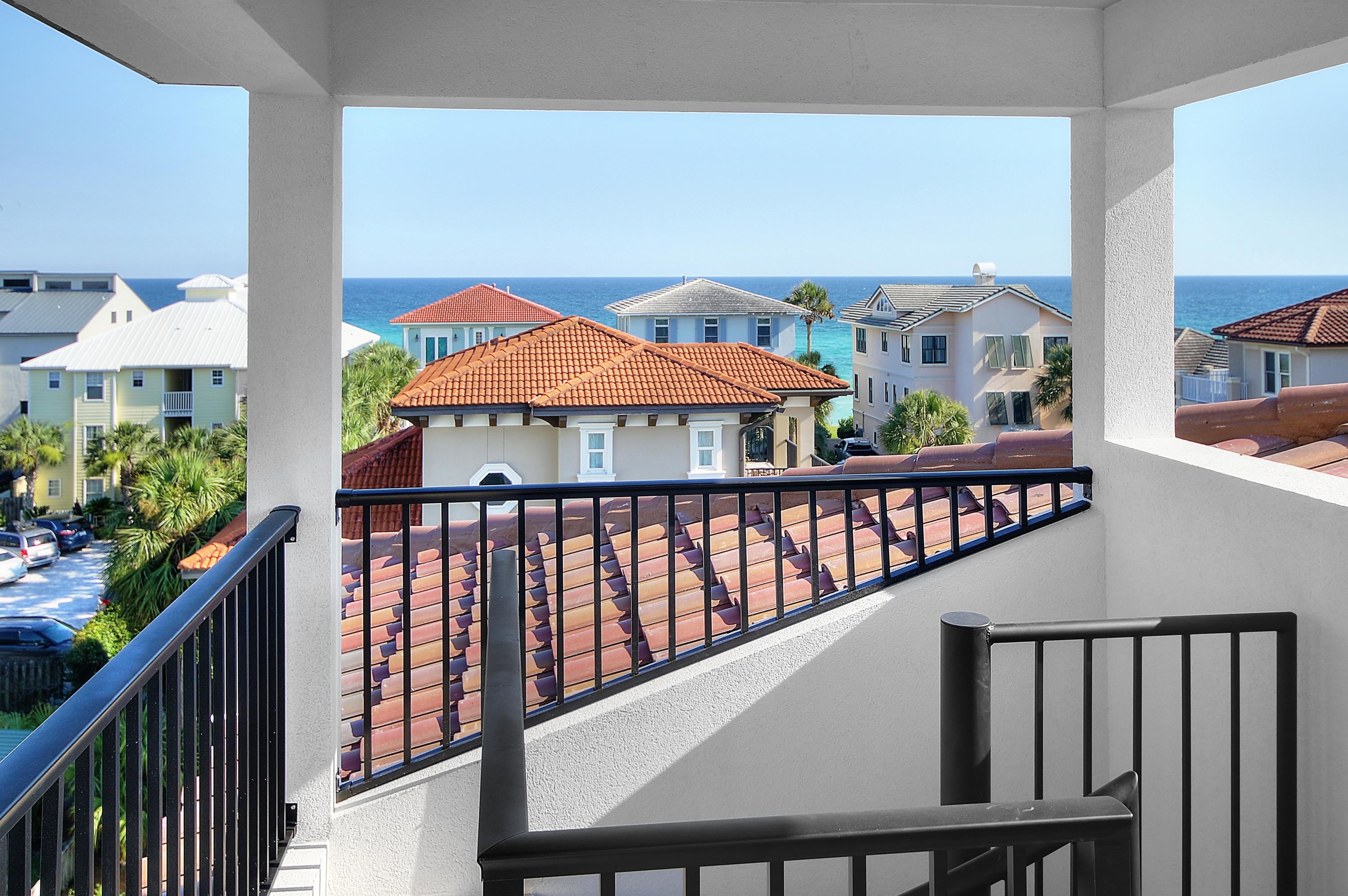 GRANDE BEACH PH 1 - Residential