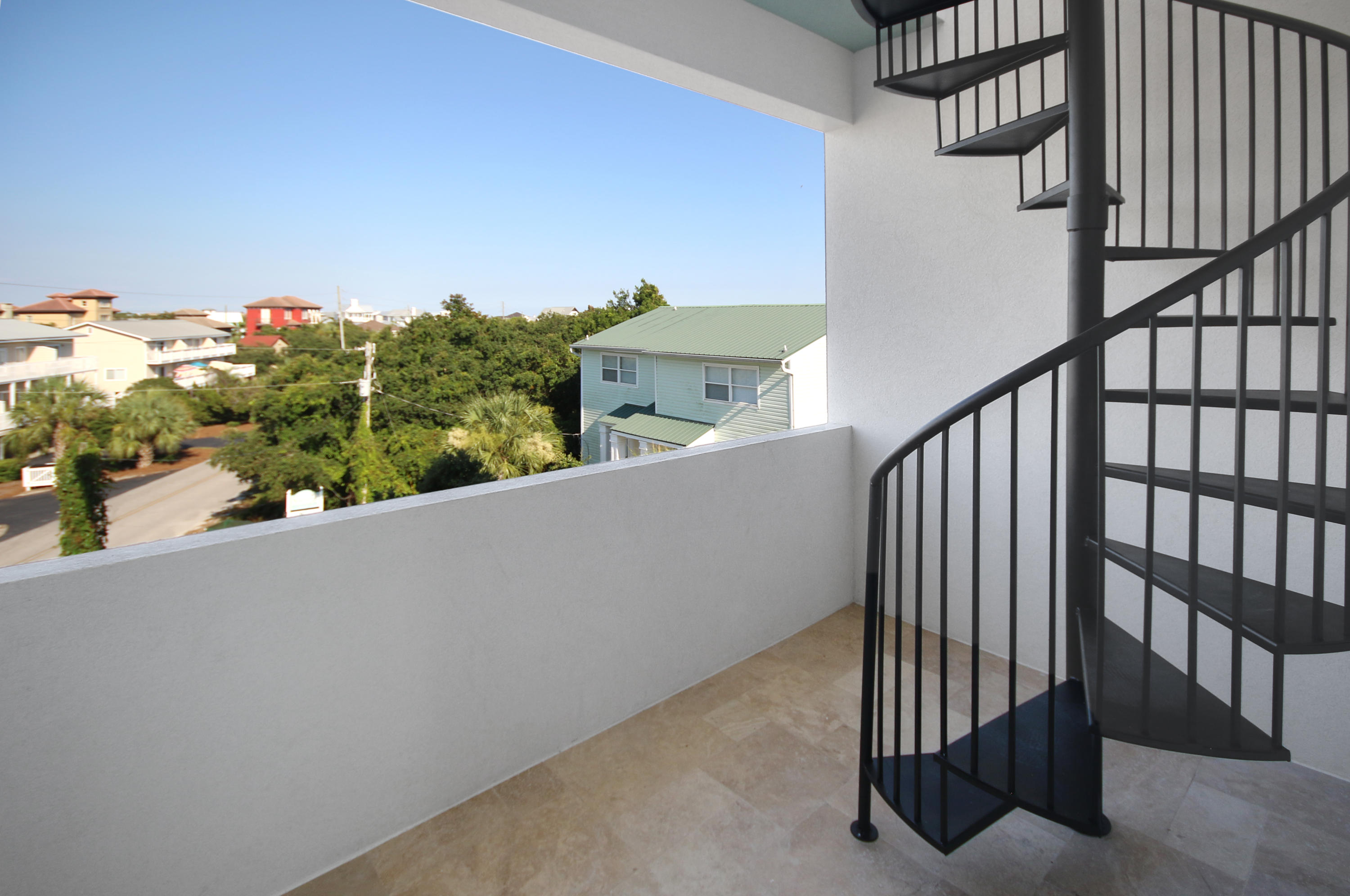 GRANDE BEACH PH 1 - Residential