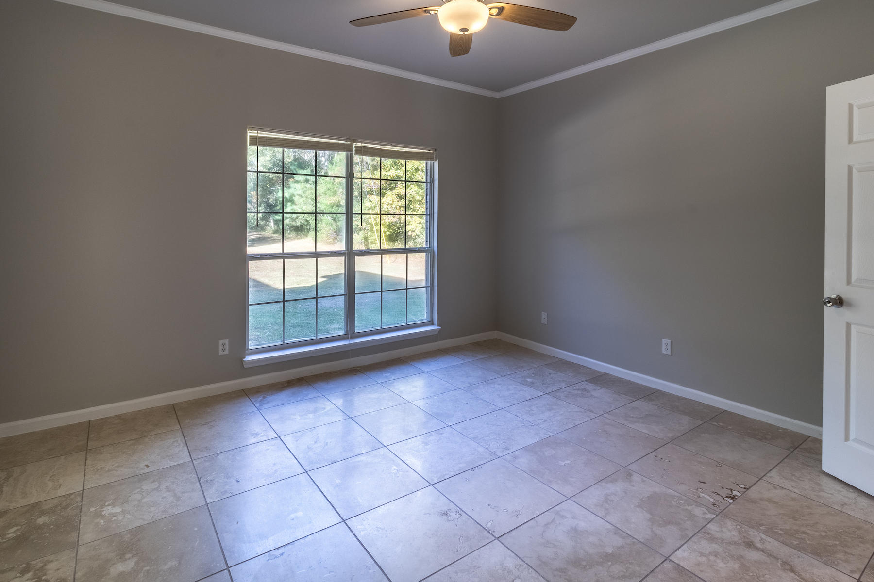 LAGRANGE SHORES - Residential