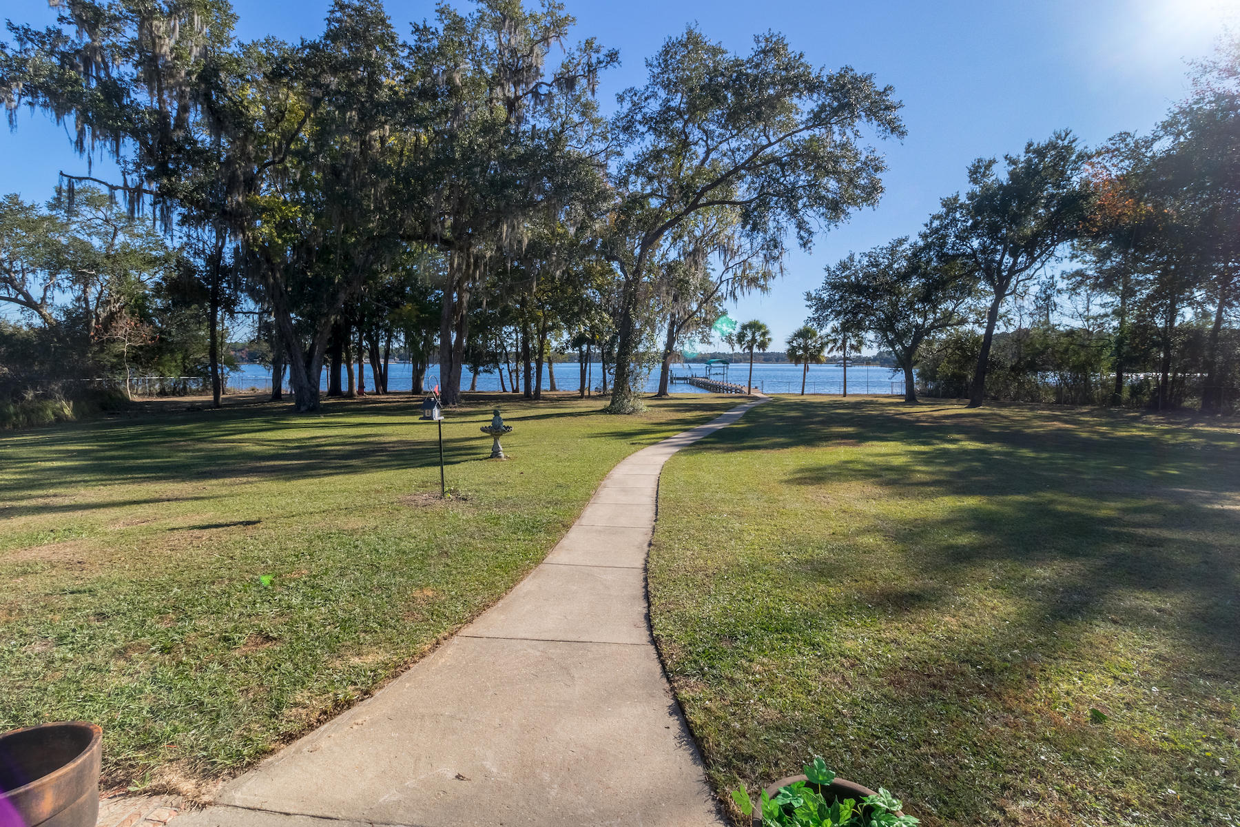 LAGRANGE SHORES - Residential