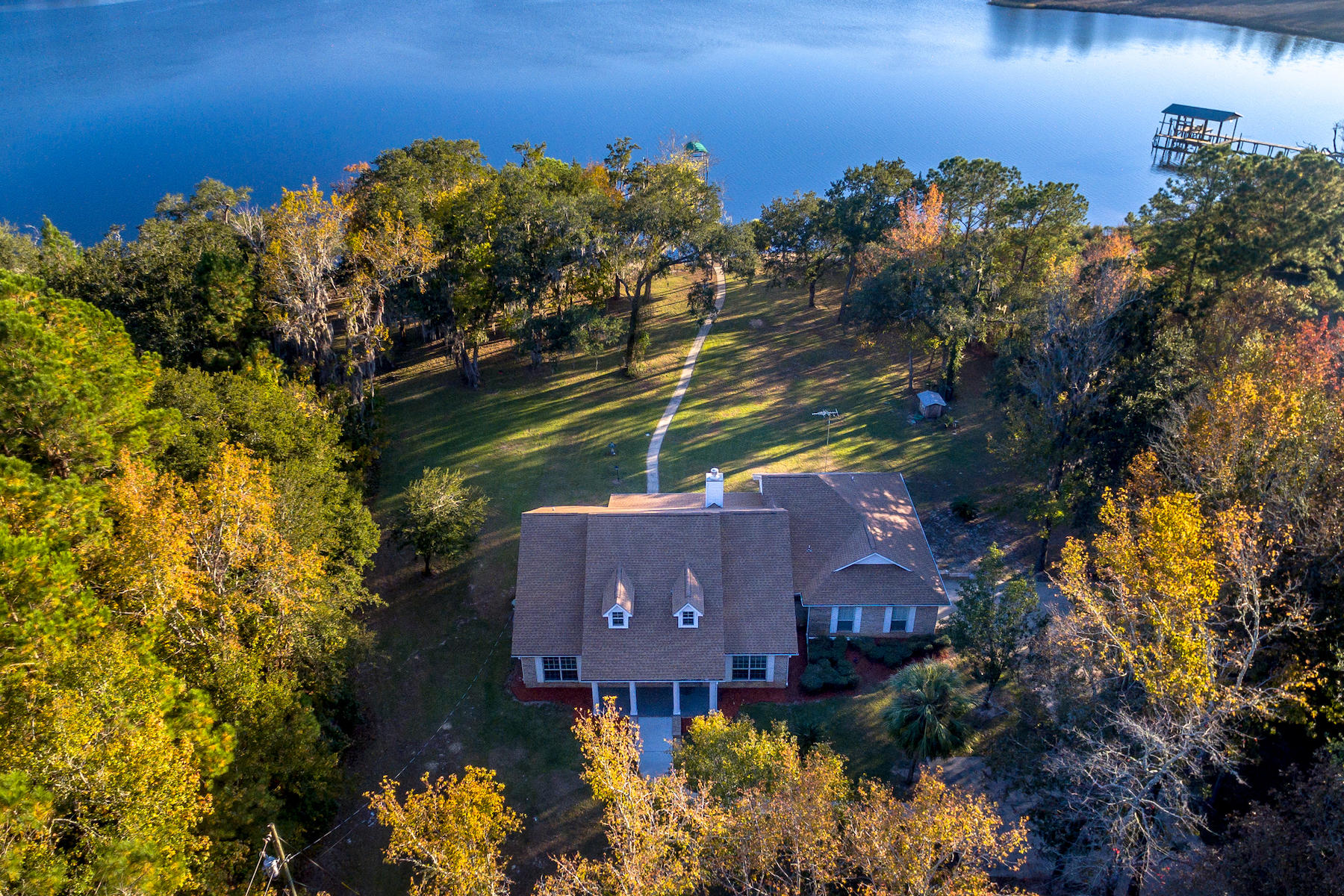 LAGRANGE SHORES - Residential