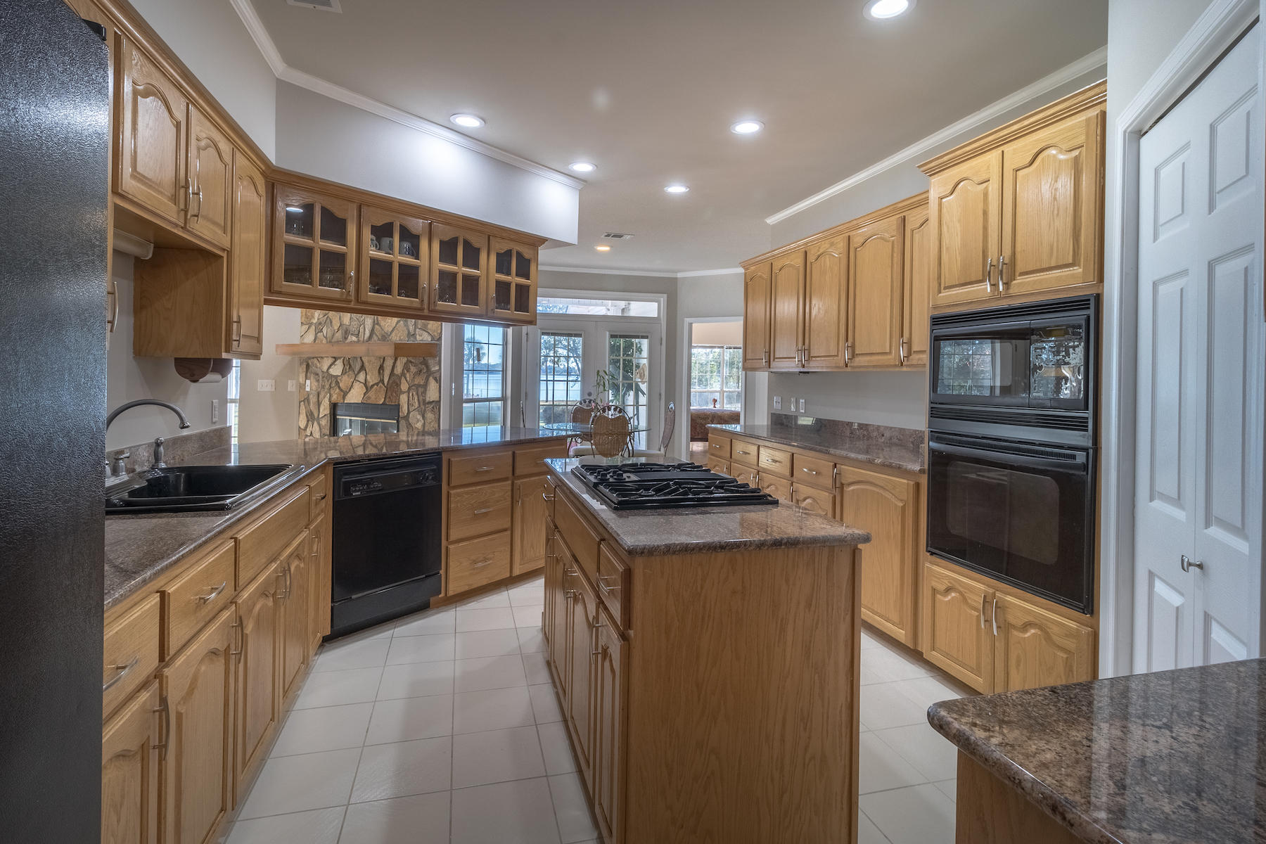 LAGRANGE SHORES - Residential