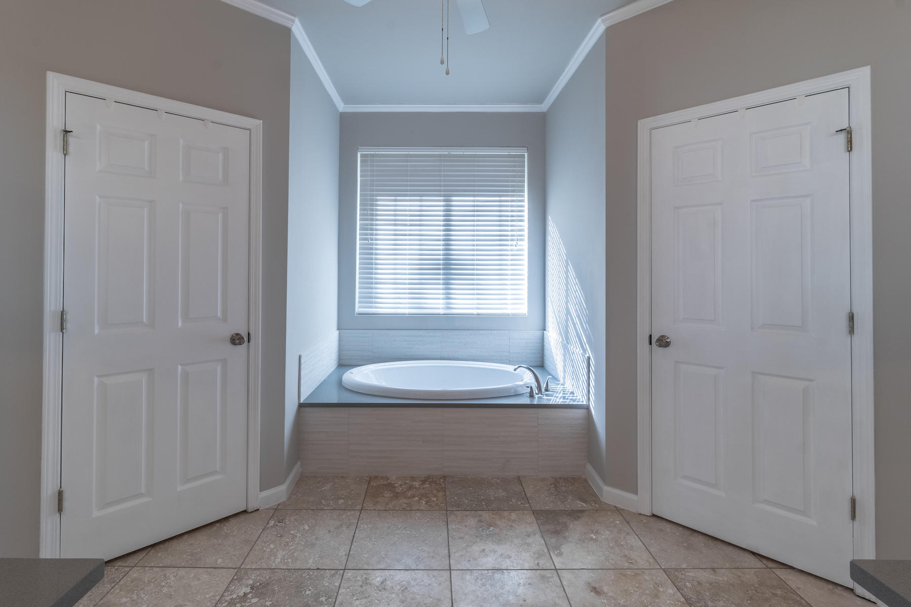 LAGRANGE SHORES - Residential