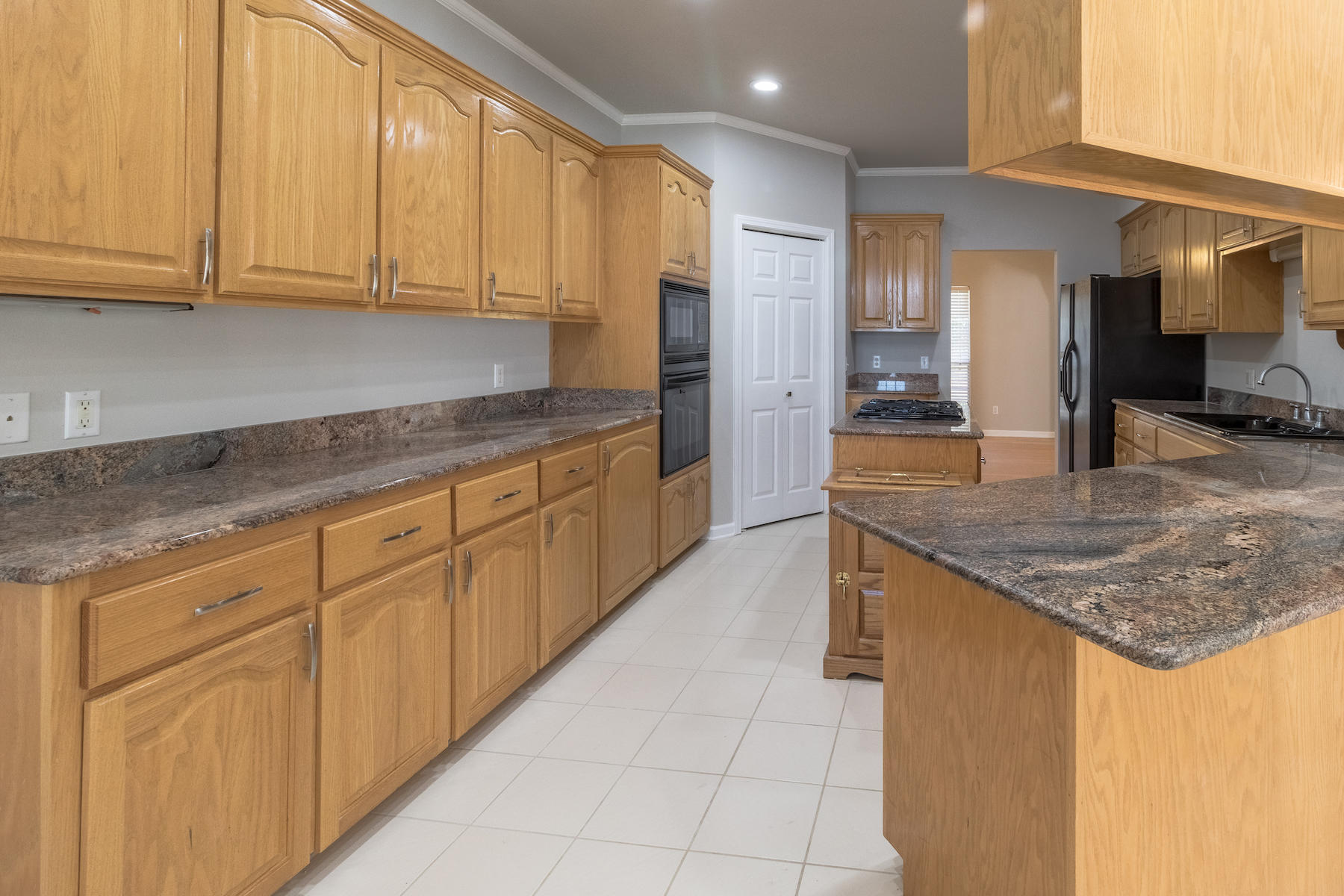 LAGRANGE SHORES - Residential