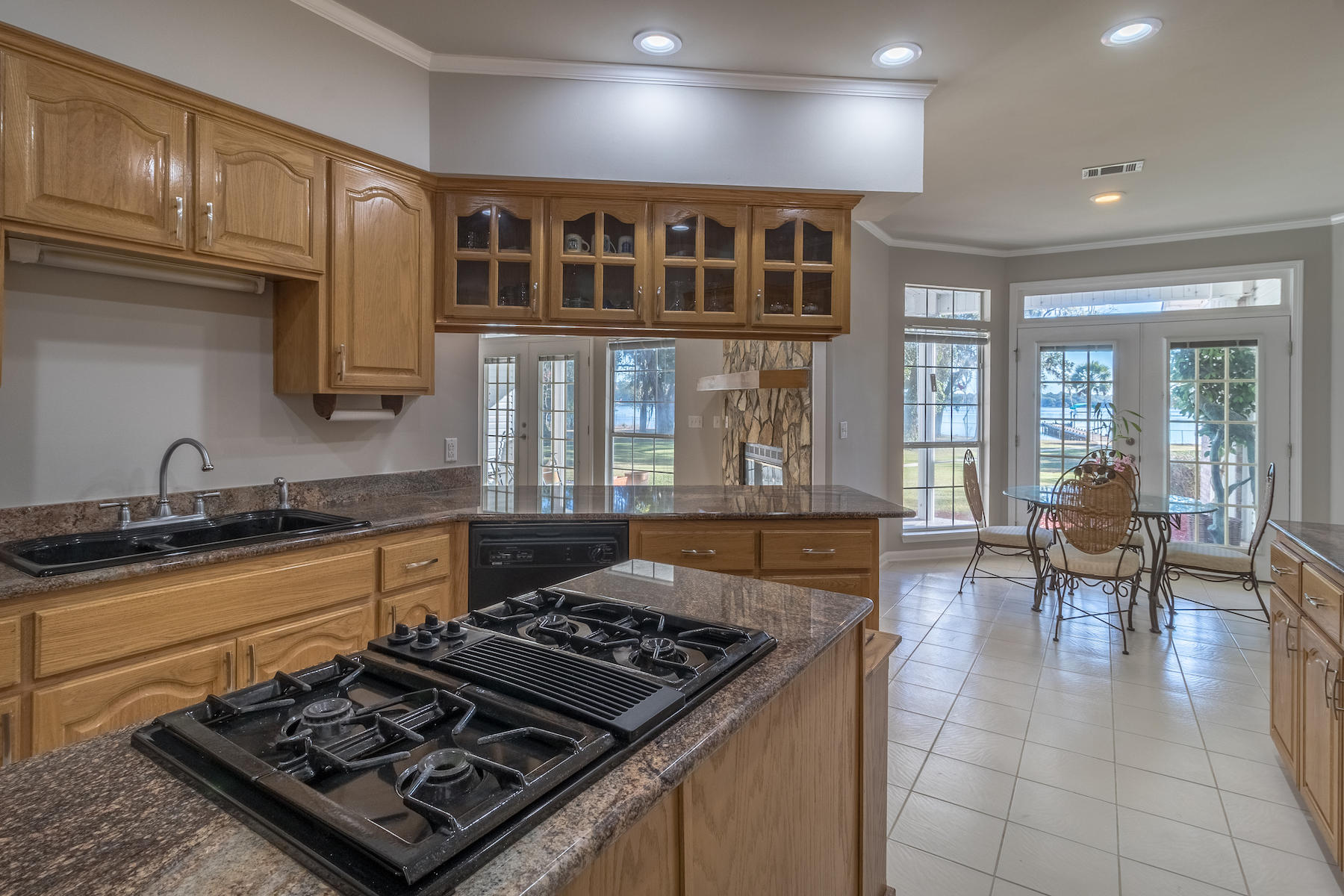 LAGRANGE SHORES - Residential