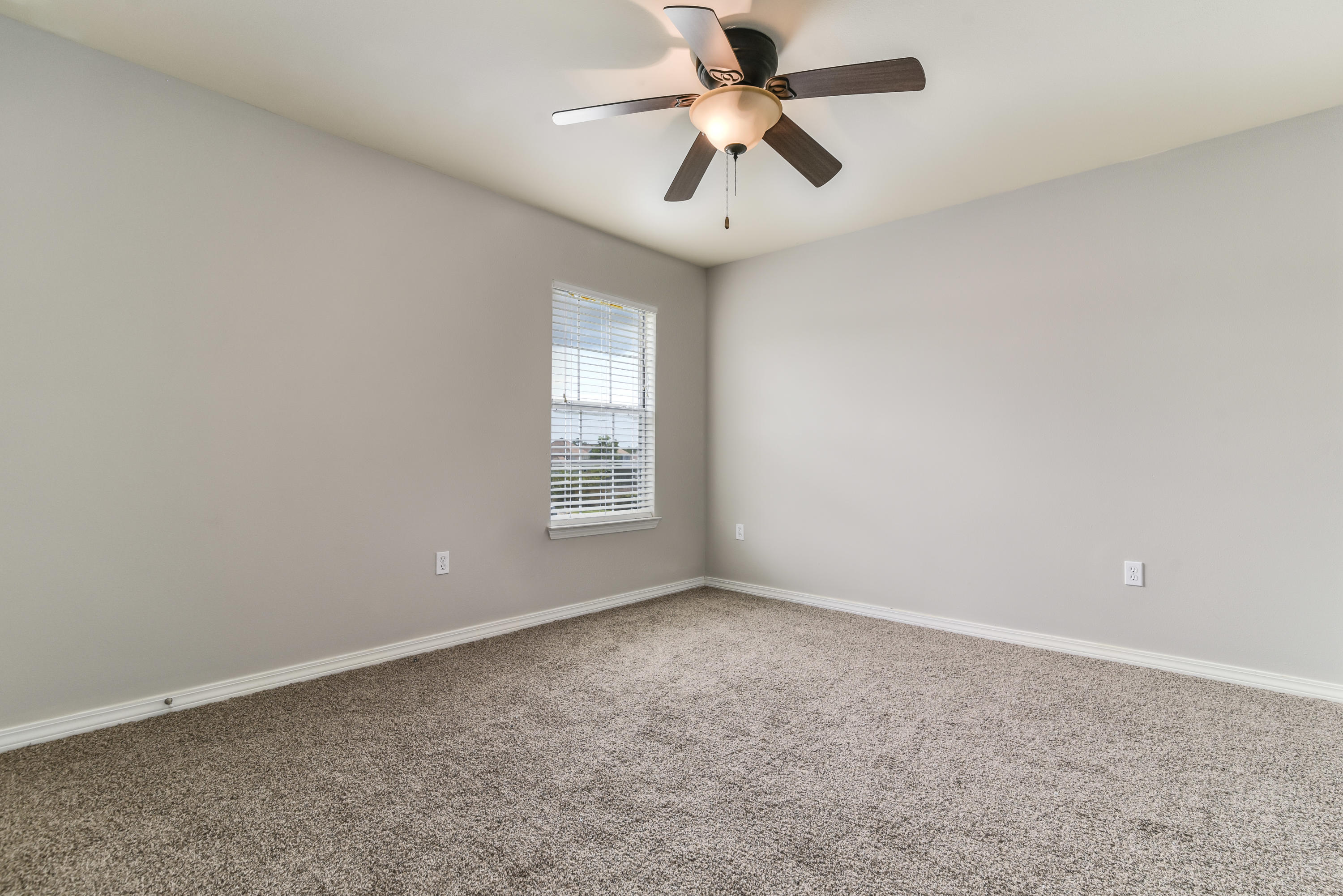 SANDY RIDGE ESTATES - Residential Lease