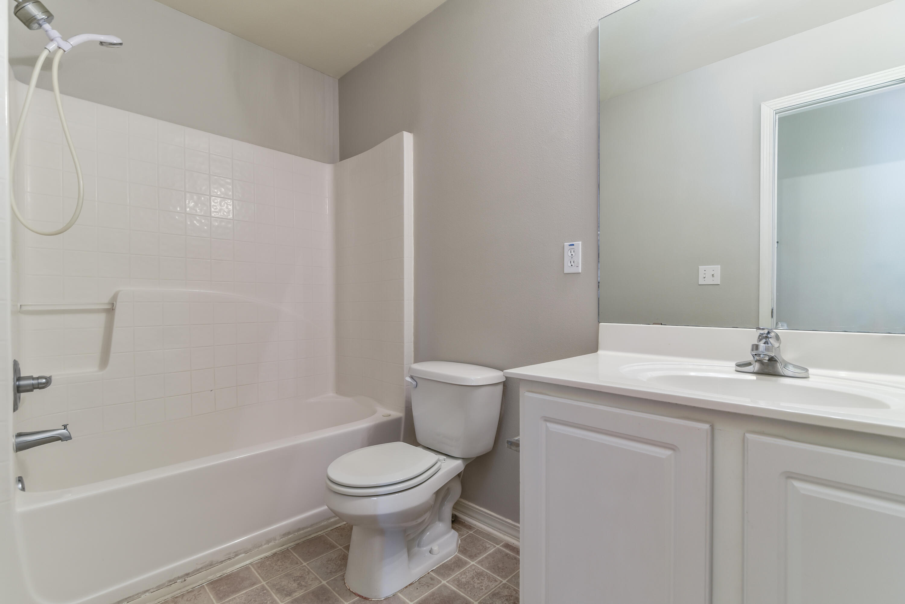 SANDY RIDGE ESTATES - Residential Lease