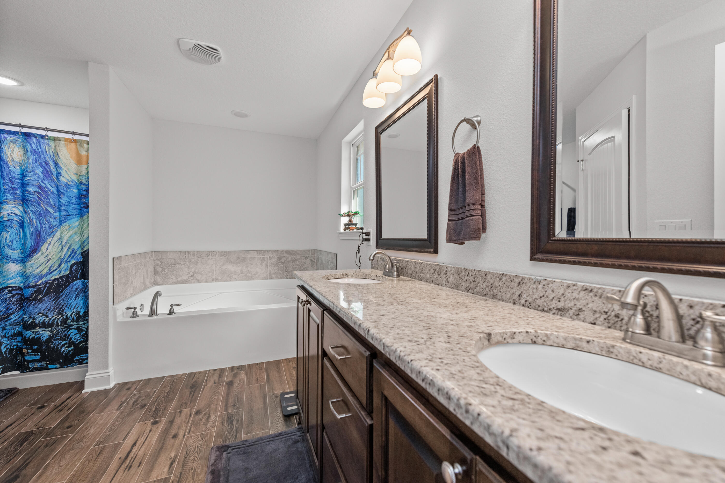 PLANTATION WOODS - Residential