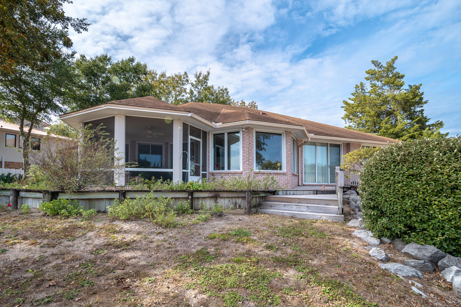 LAKE LORRAINE ESTATES - Residential