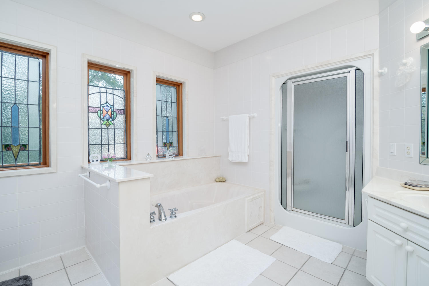 LAKE LORRAINE ESTATES - Residential