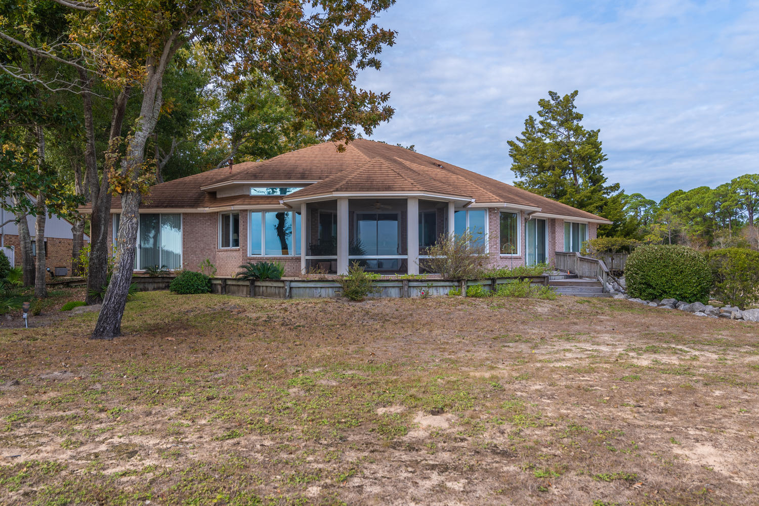 LAKE LORRAINE ESTATES - Residential