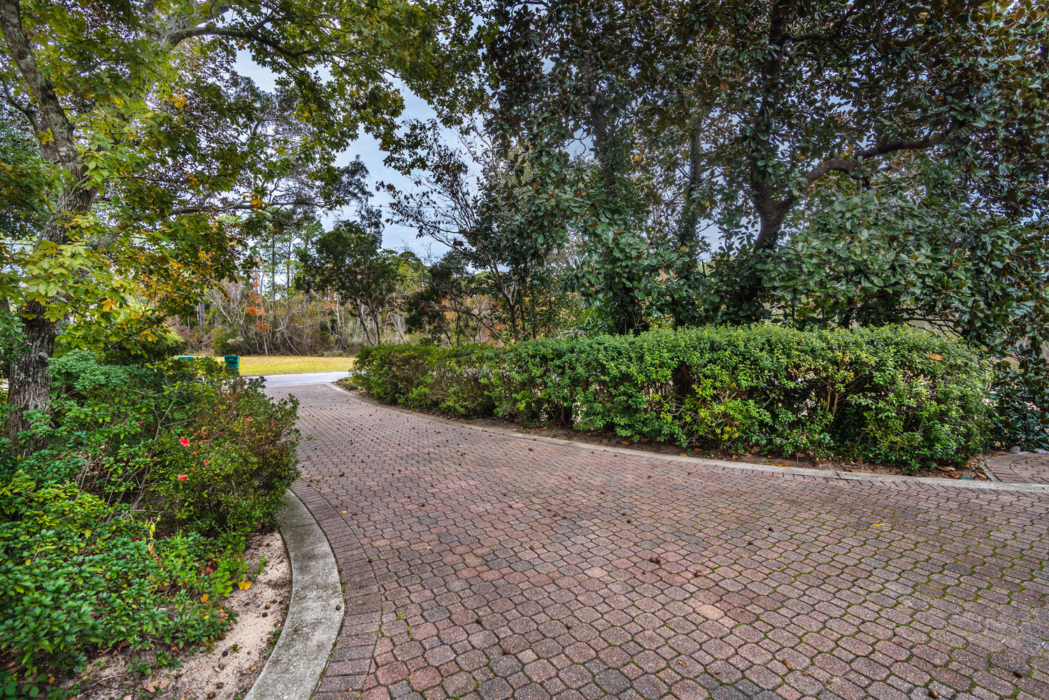 LAKE LORRAINE ESTATES - Residential