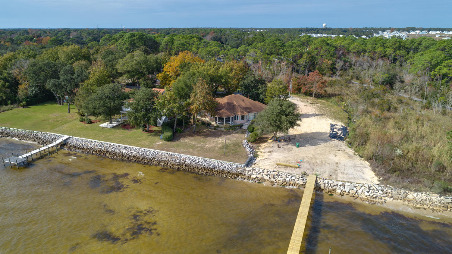 LAKE LORRAINE ESTATES - Residential