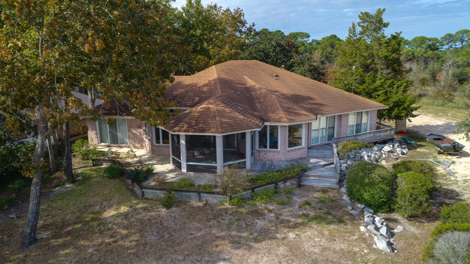 LAKE LORRAINE ESTATES - Residential