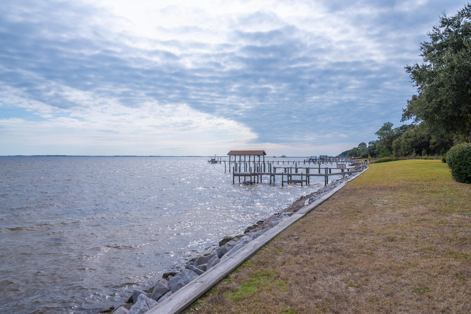 LAKE LORRAINE ESTATES - Residential