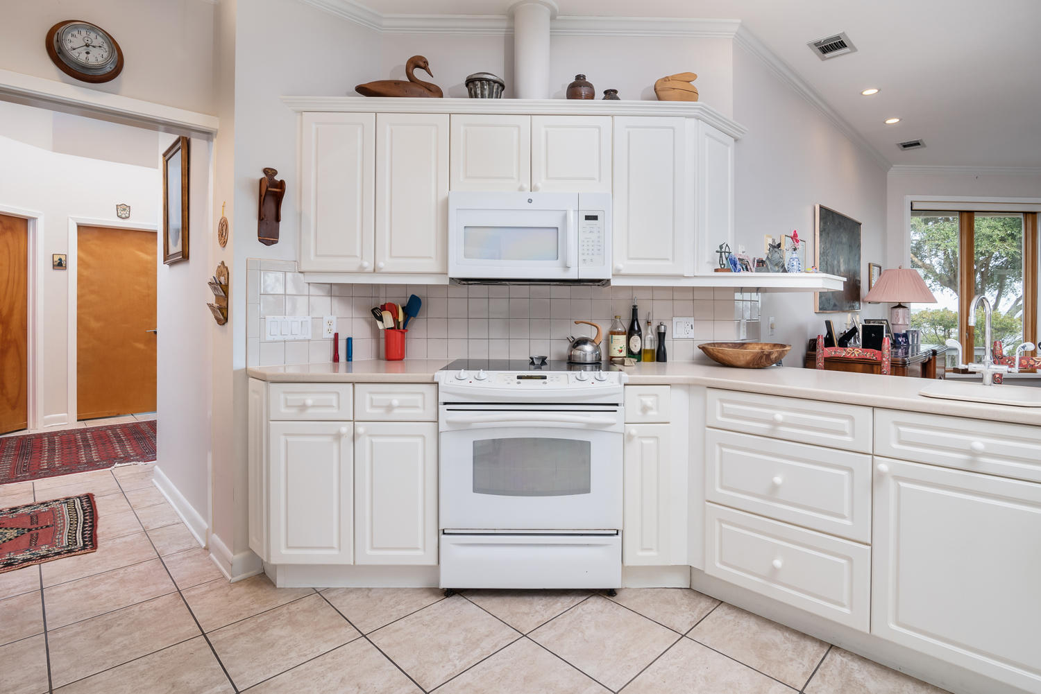 LAKE LORRAINE ESTATES - Residential