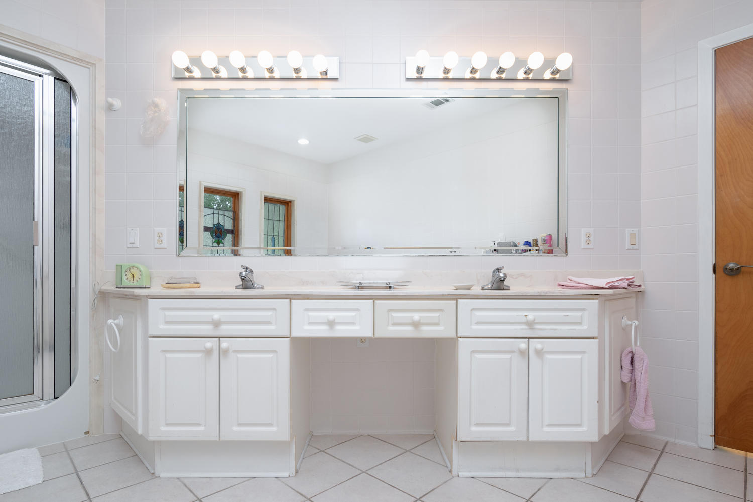 LAKE LORRAINE ESTATES - Residential