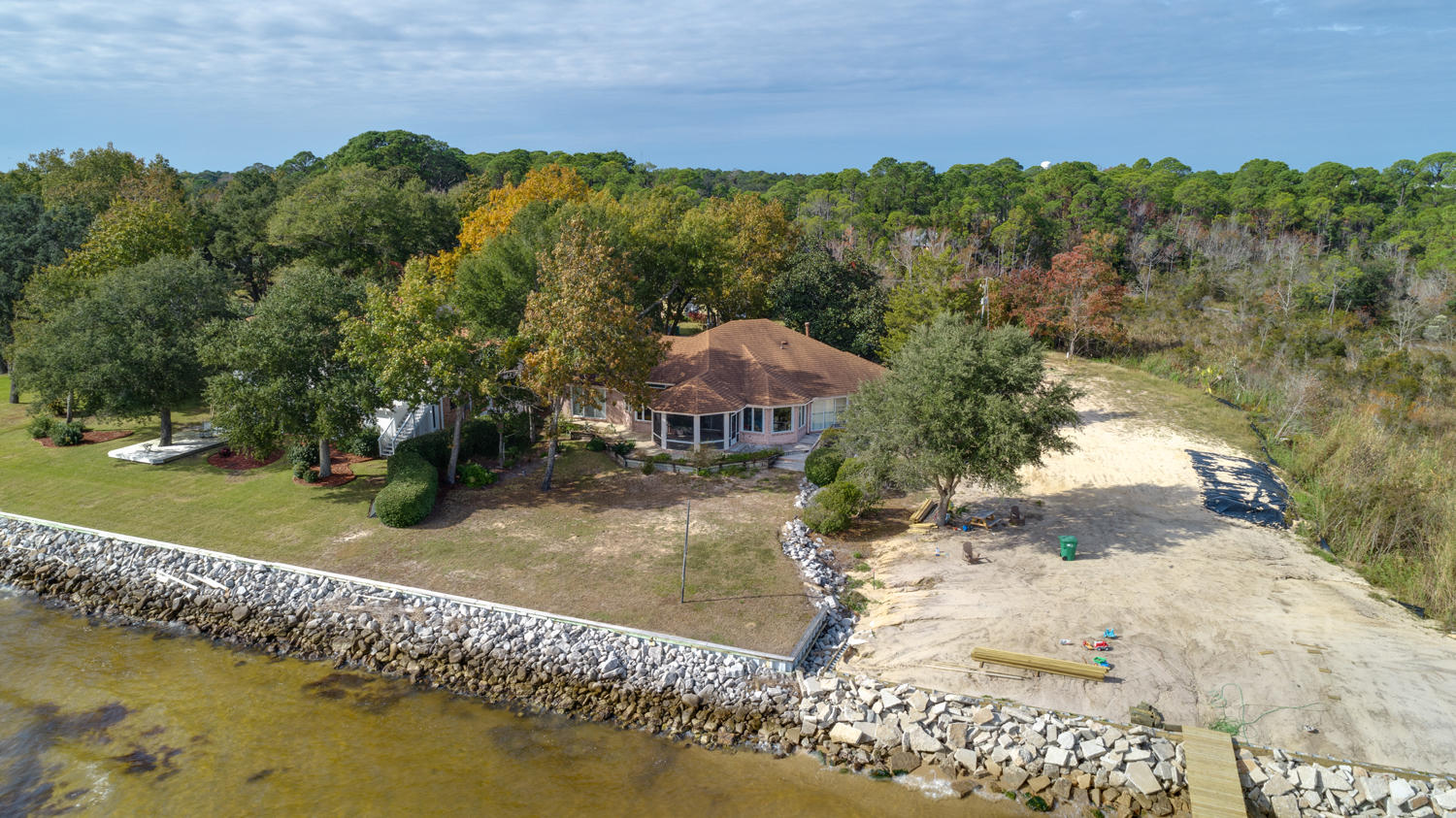 LAKE LORRAINE ESTATES - Residential