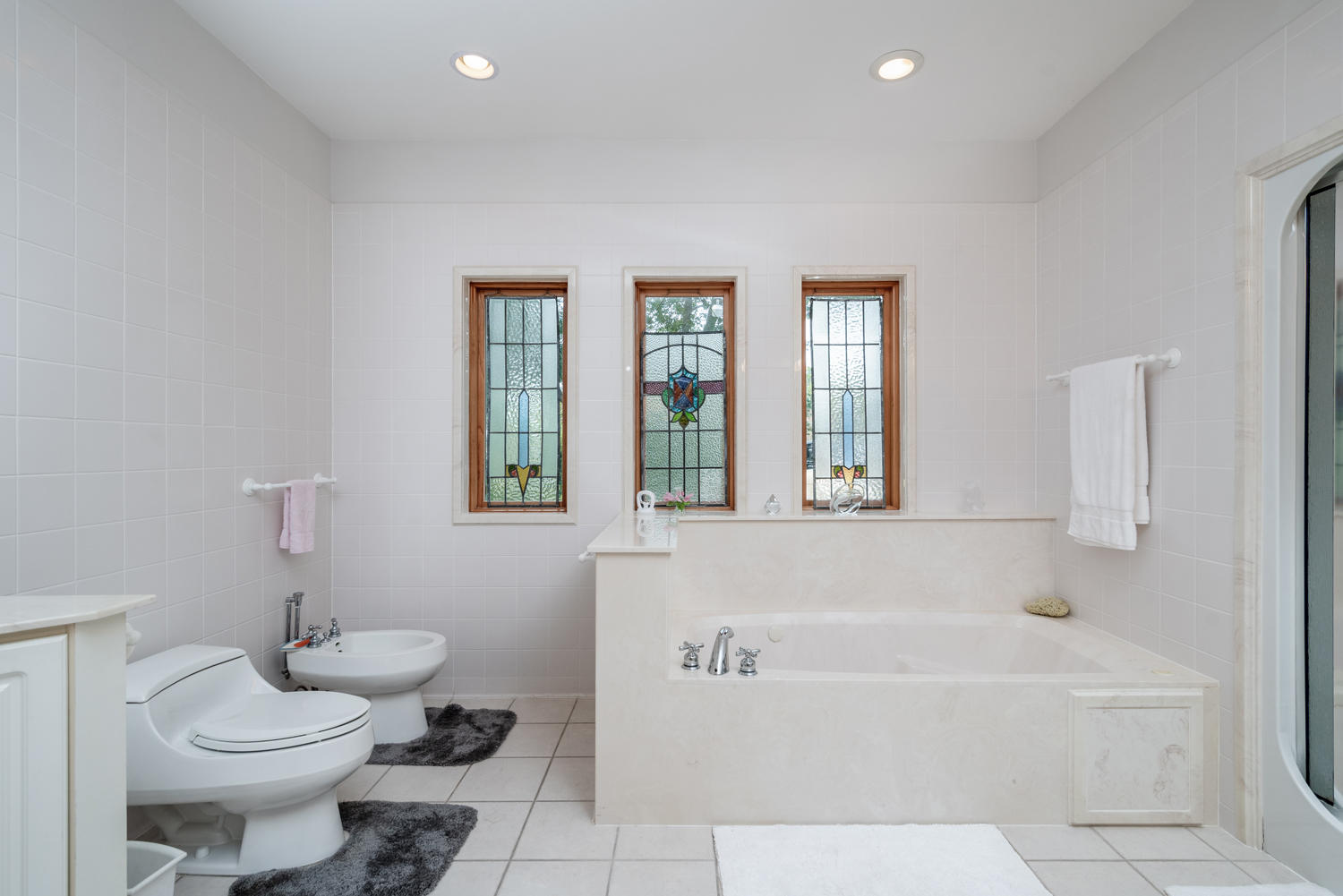 LAKE LORRAINE ESTATES - Residential