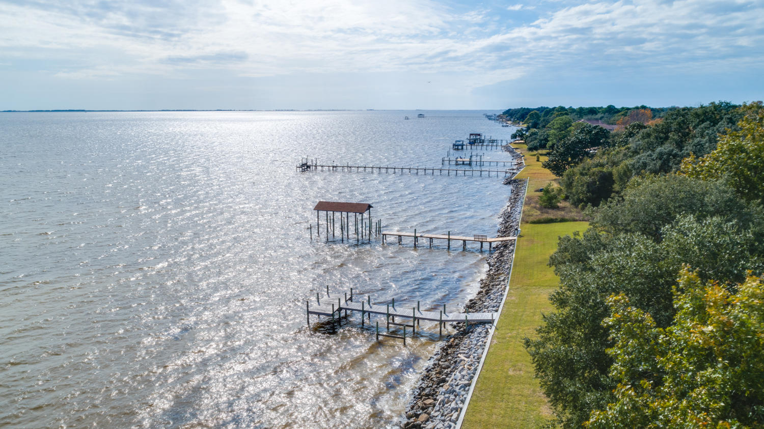 LAKE LORRAINE ESTATES - Residential