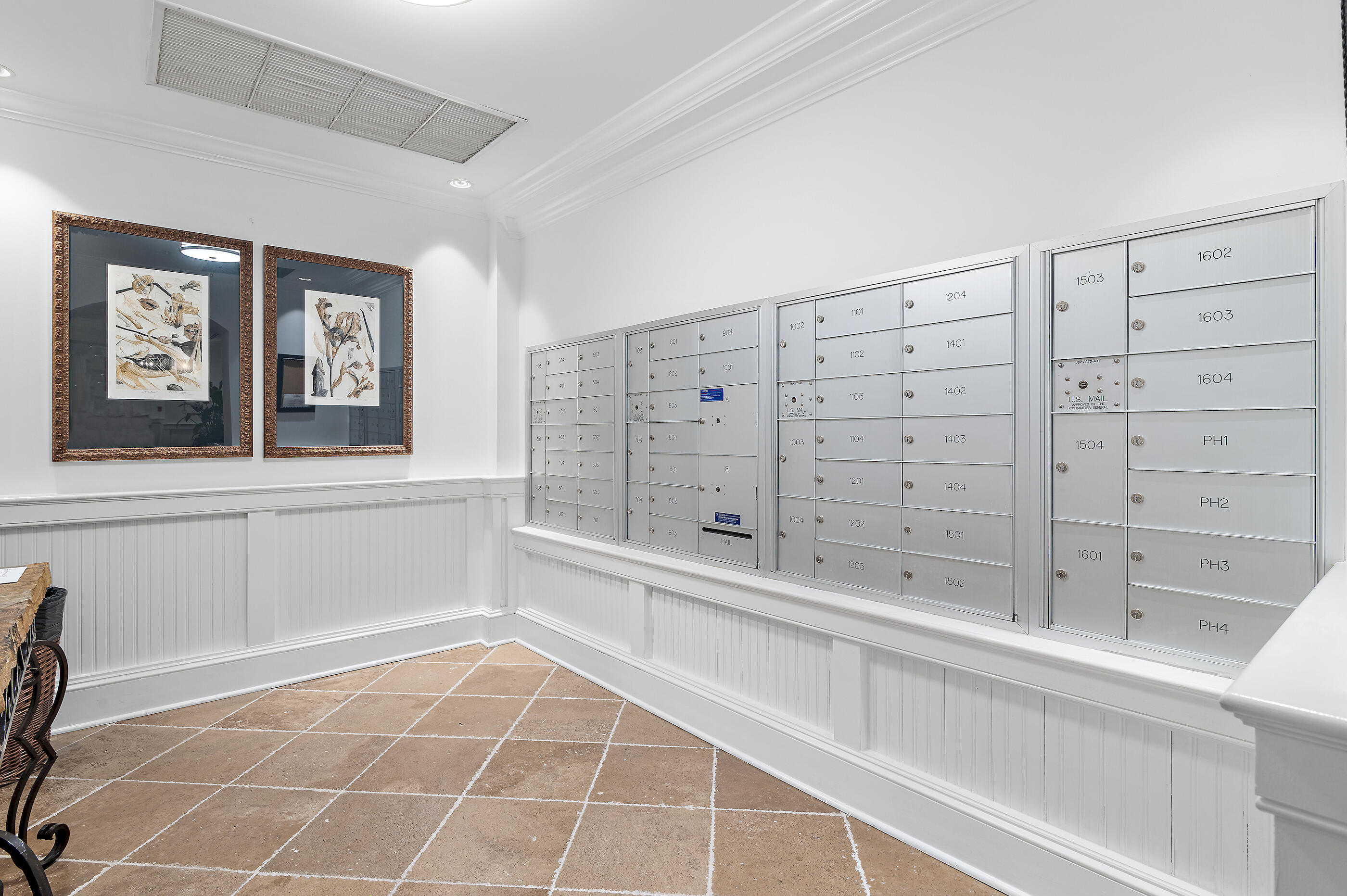 ONE WATER PLACE AT KELLY PLANTATION - Residential