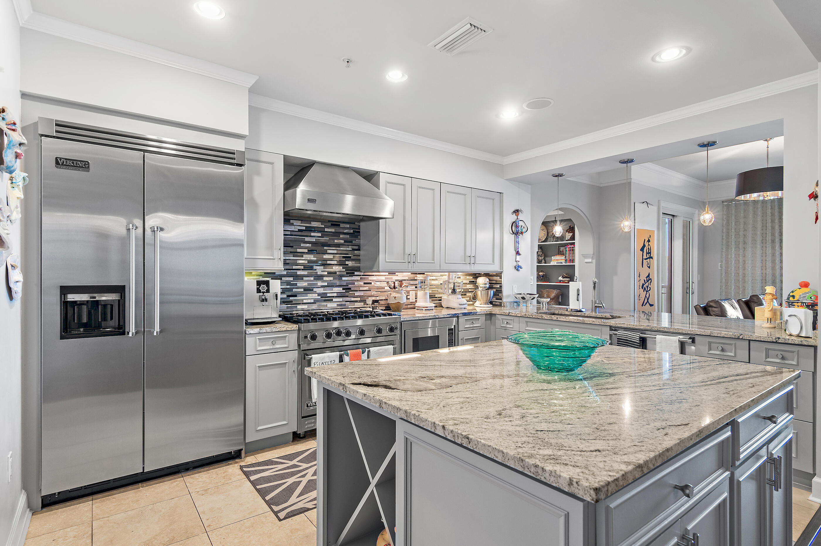 ONE WATER PLACE AT KELLY PLANTATION - Residential