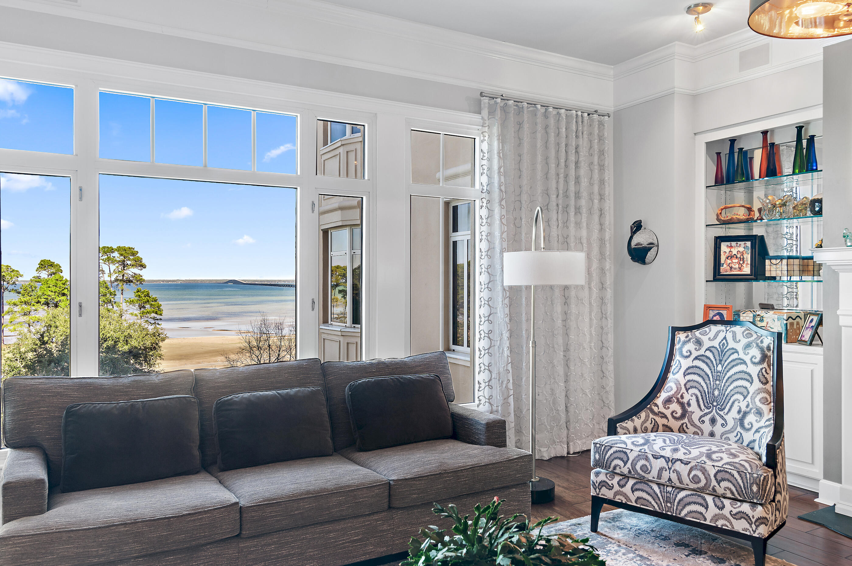 ONE WATER PLACE AT KELLY PLANTATION - Residential