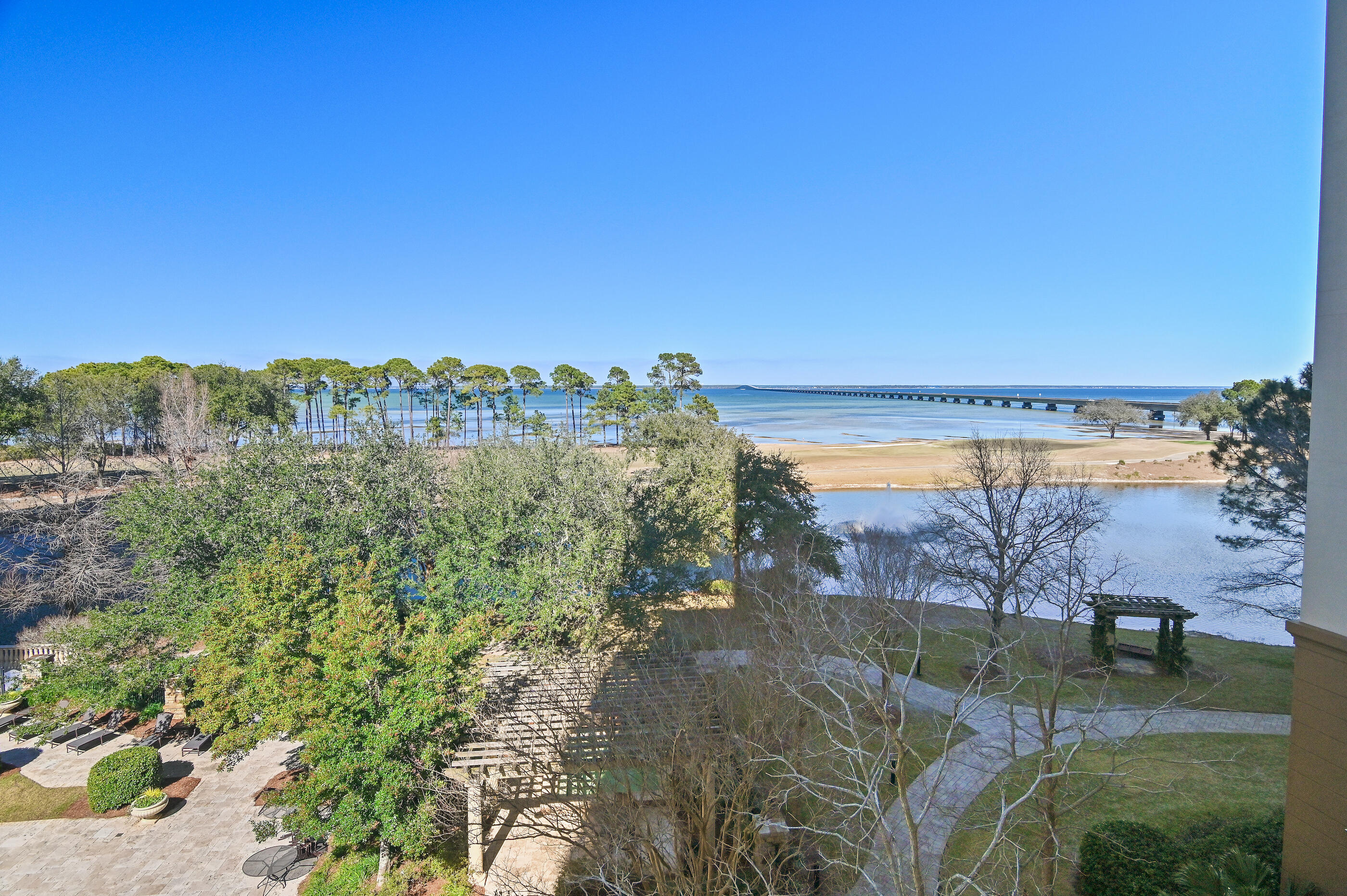 ONE WATER PLACE AT KELLY PLANTATION - Residential