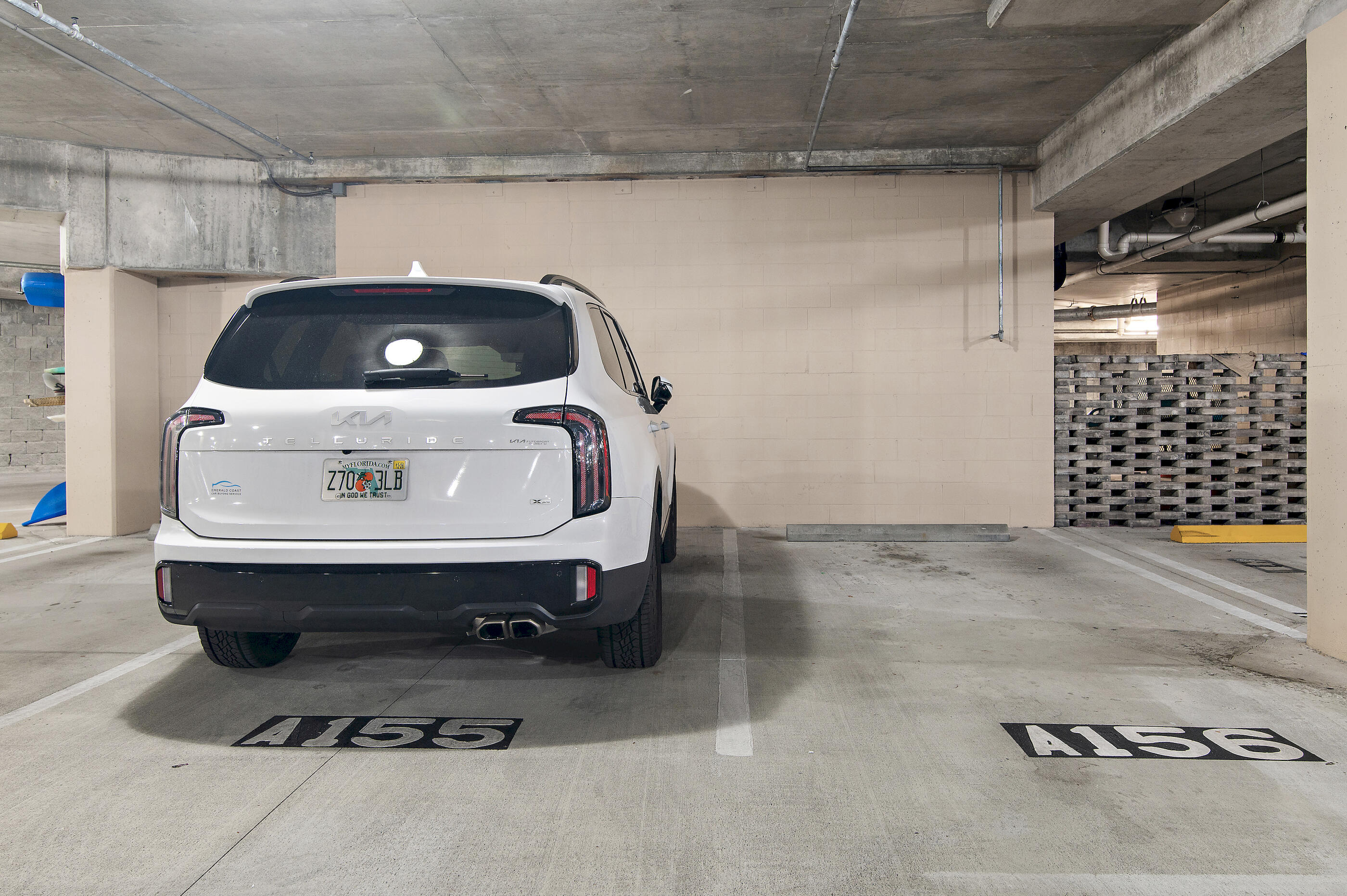 ONE WATER PLACE AT KELLY PLANTATION - Residential