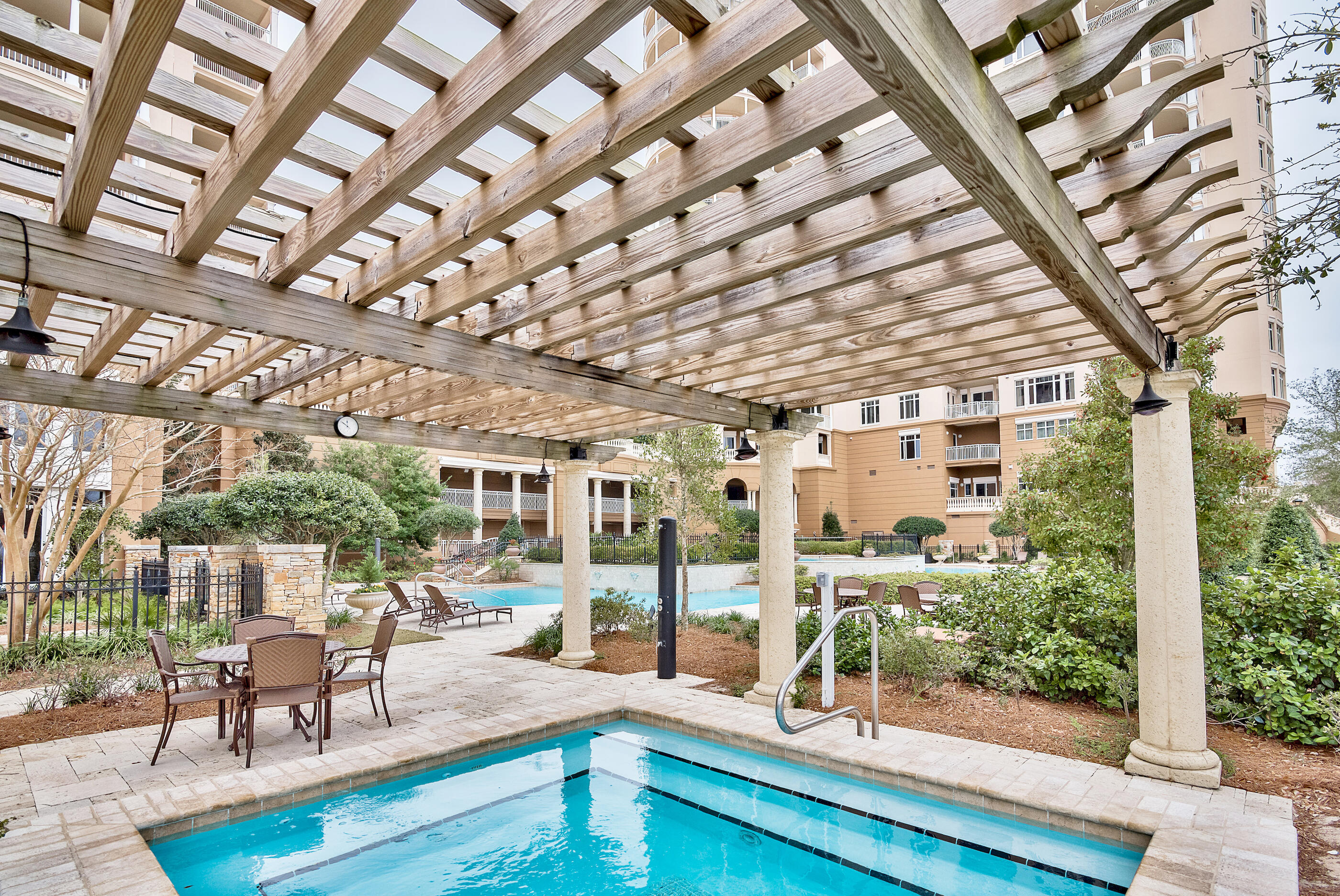 ONE WATER PLACE AT KELLY PLANTATION - Residential