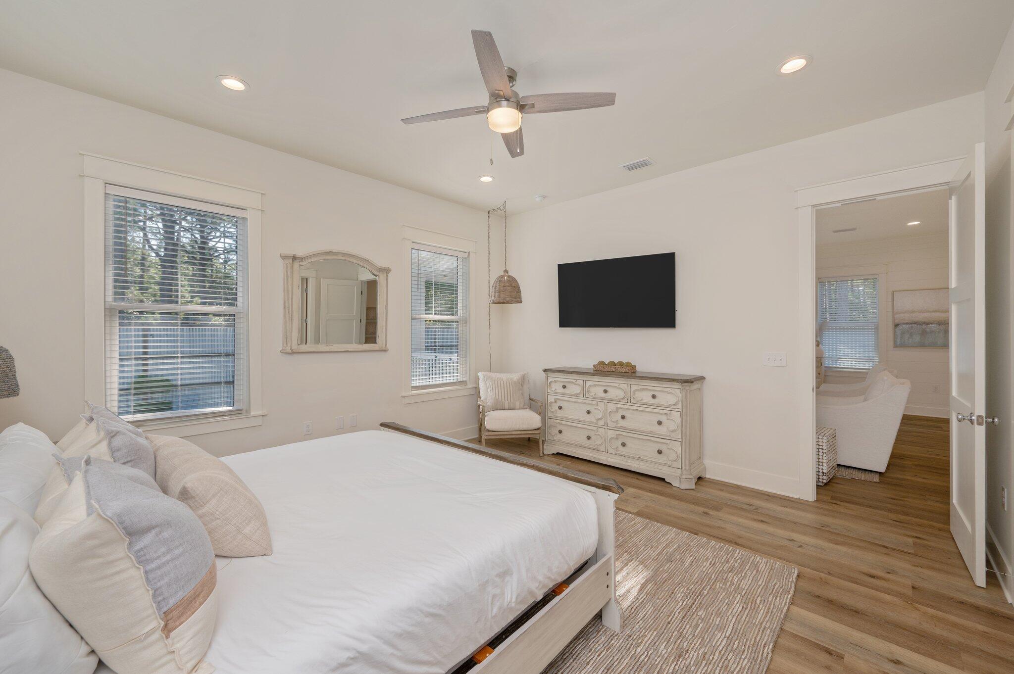 GULF SHORE MANOR - Residential
