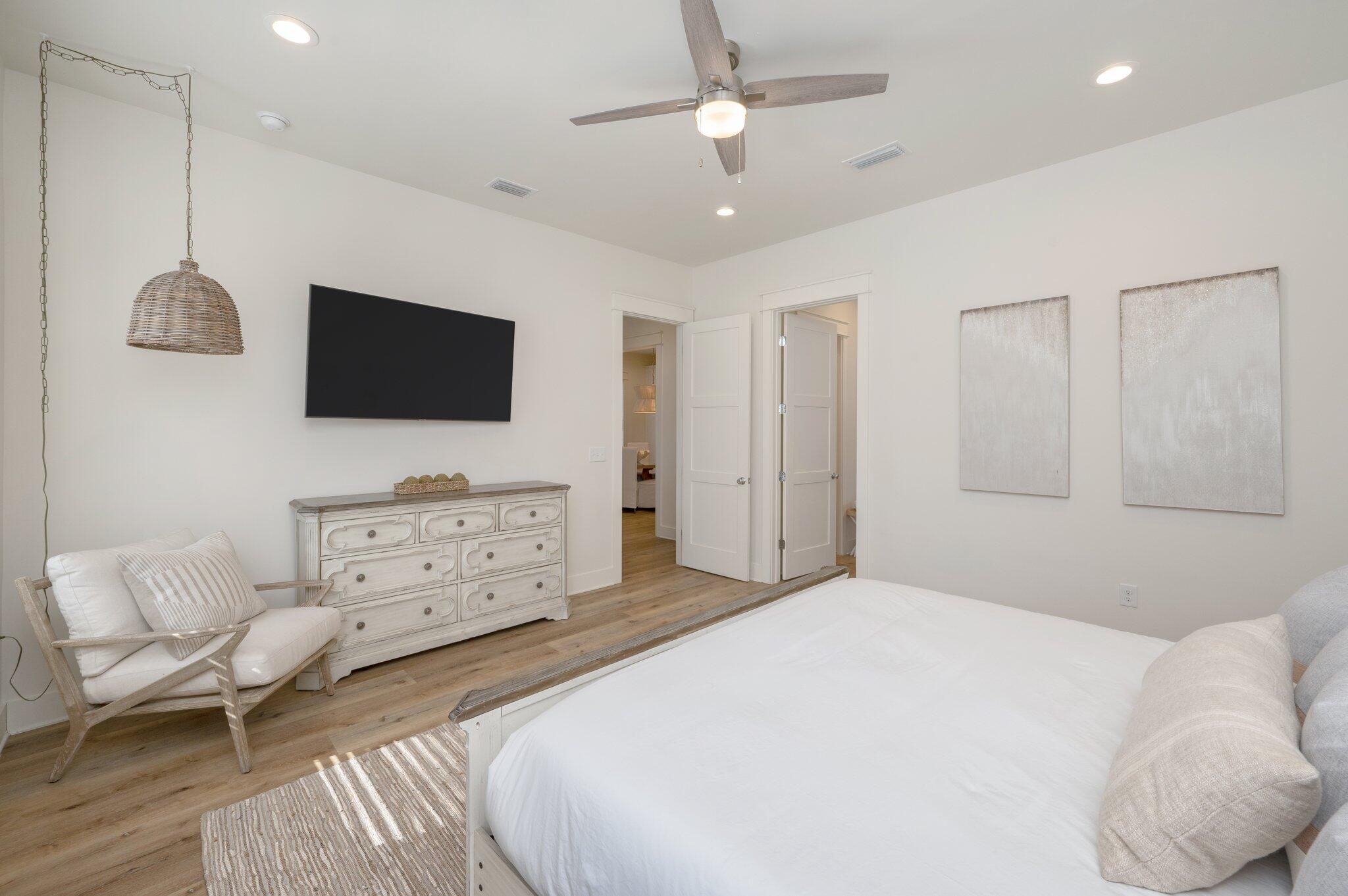 GULF SHORE MANOR - Residential