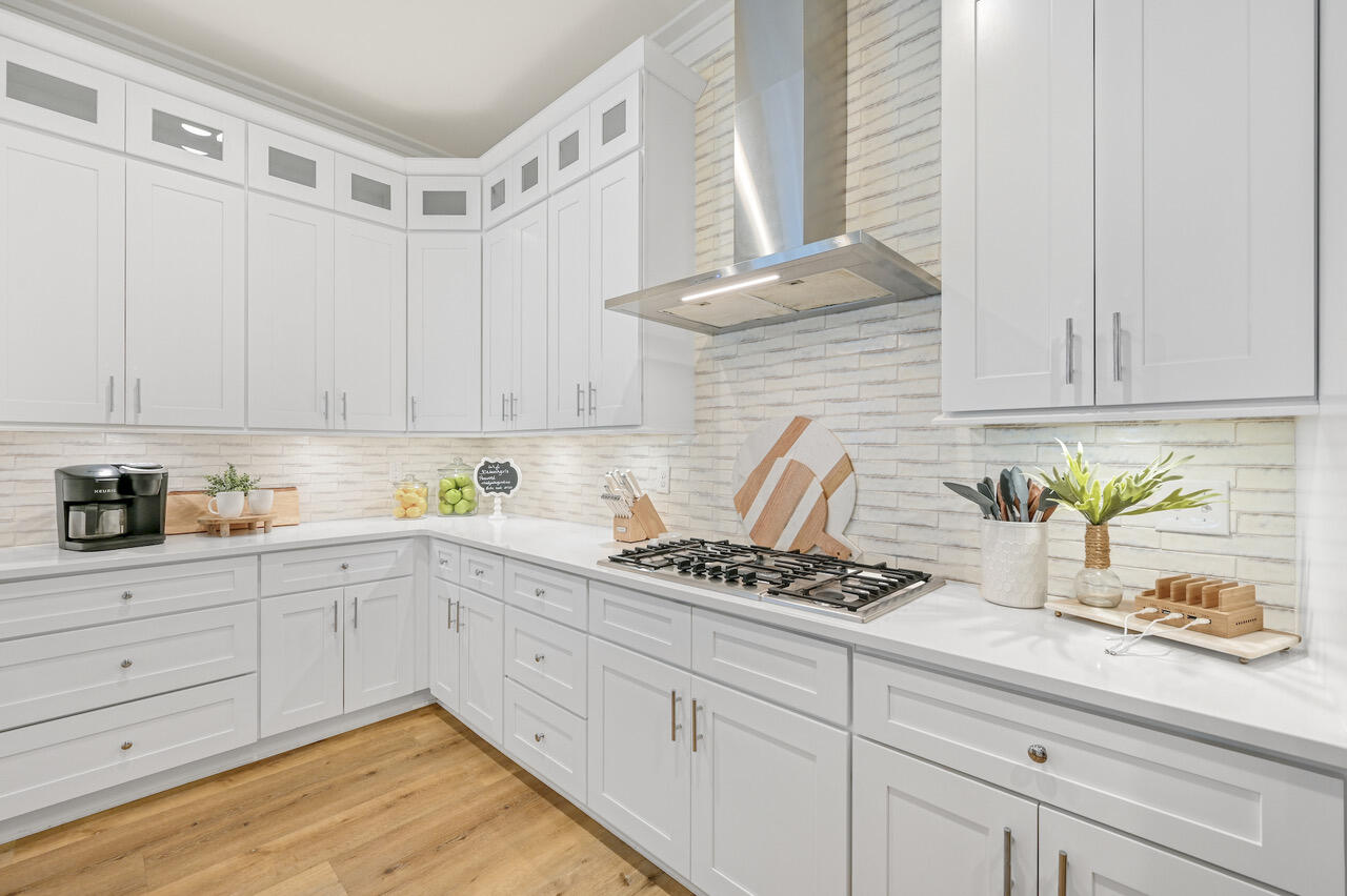 GULF SHORE MANOR - Residential