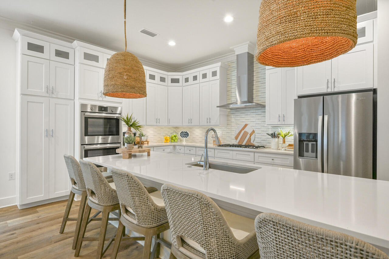 GULF SHORE MANOR - Residential