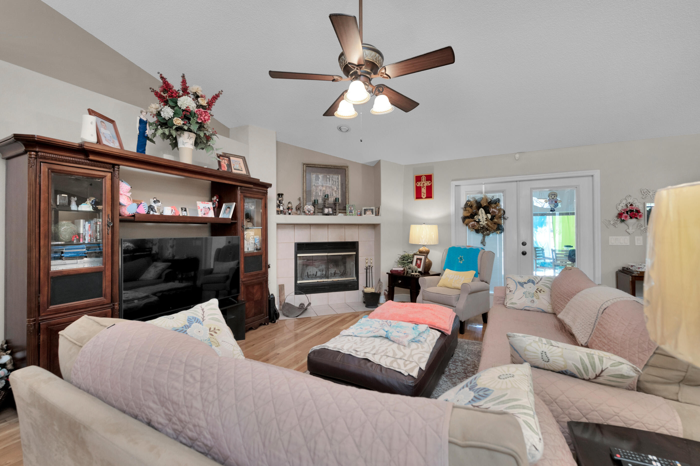 HOLLEY BY THE SEA - Residential