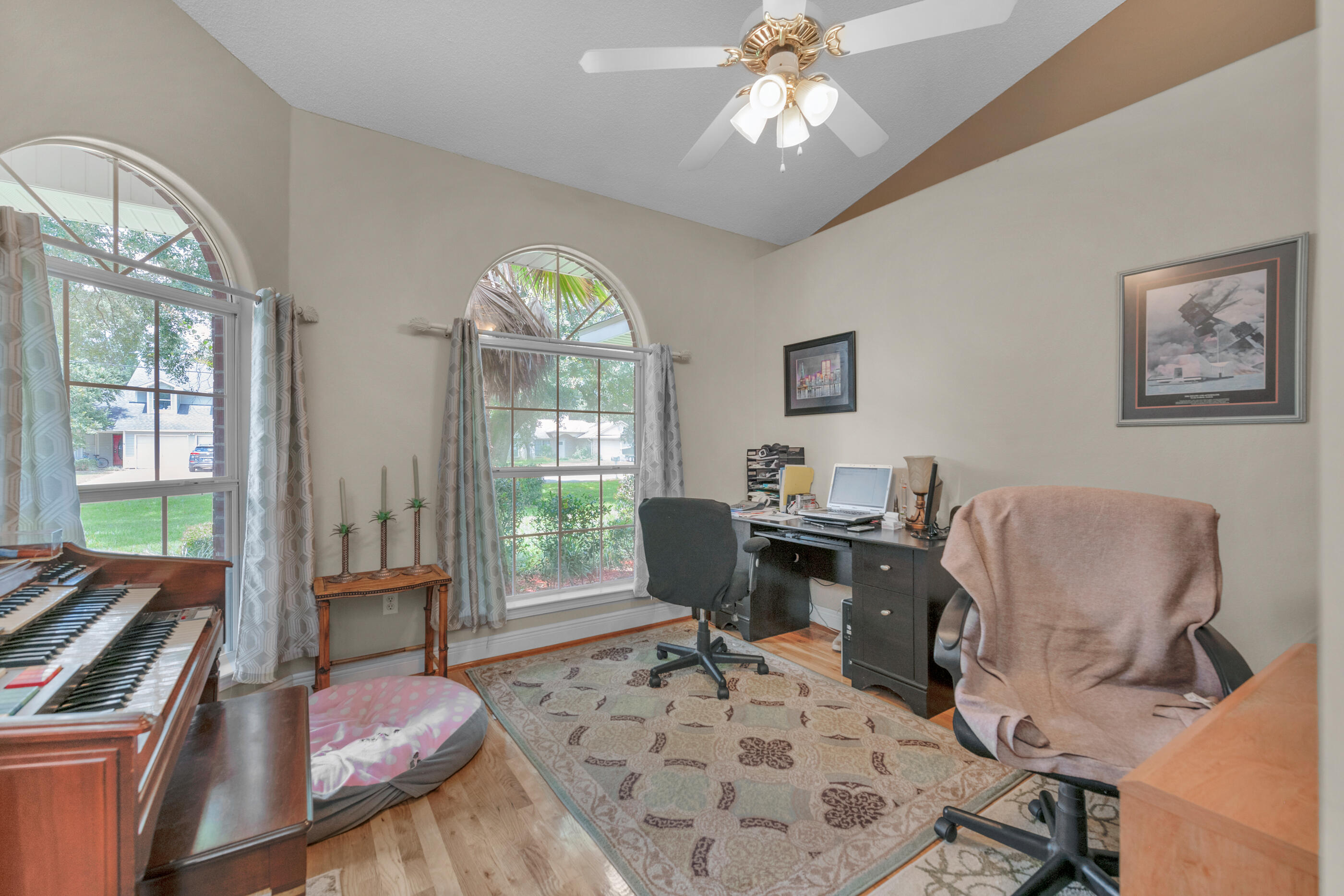 HOLLEY BY THE SEA - Residential