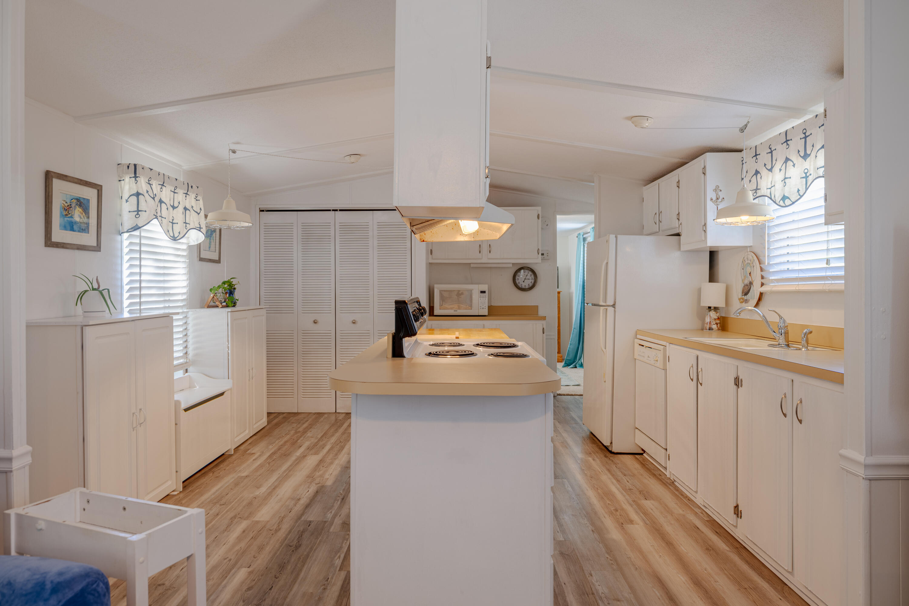 SAND DOLLAR ESTATES - Residential