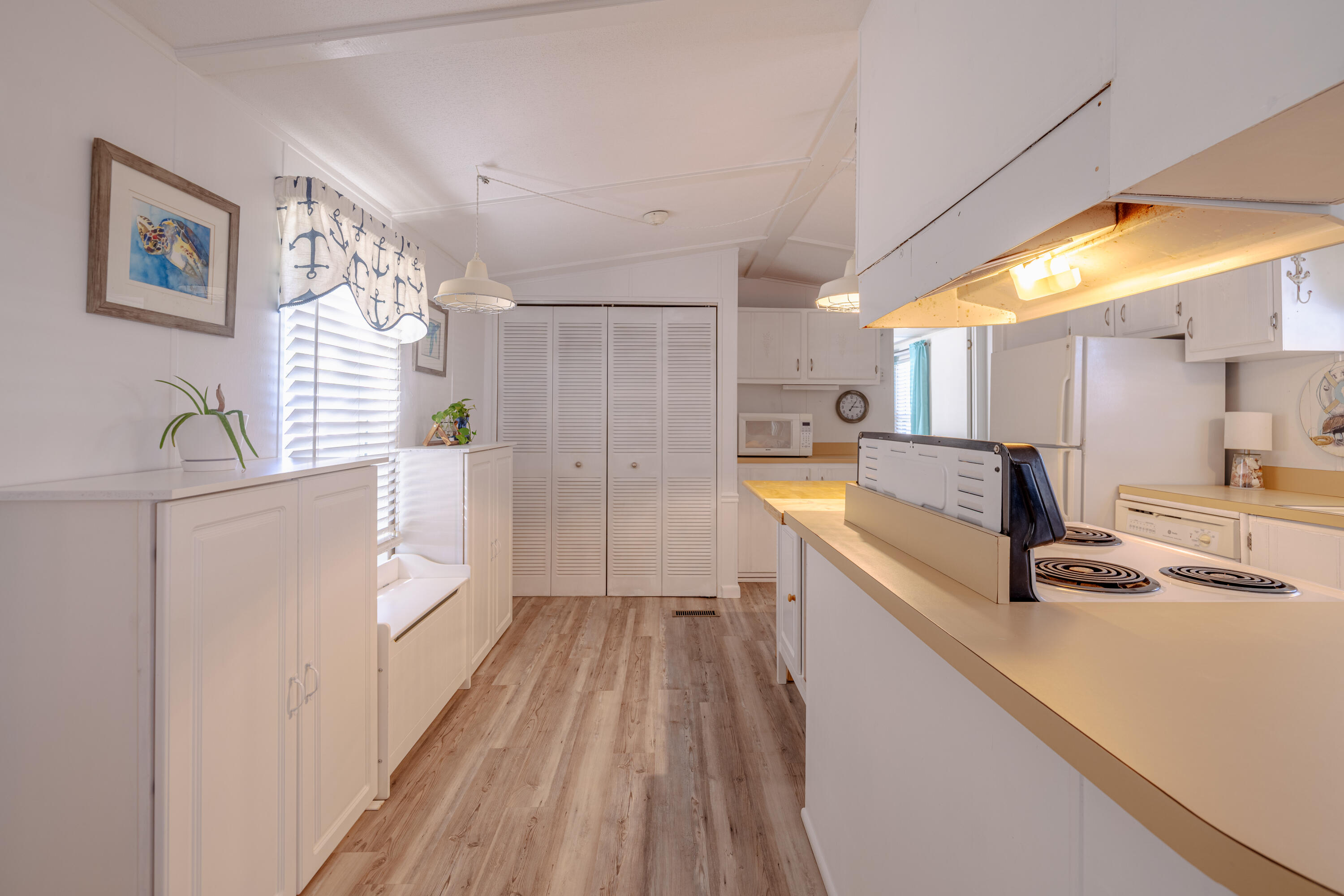 SAND DOLLAR ESTATES - Residential