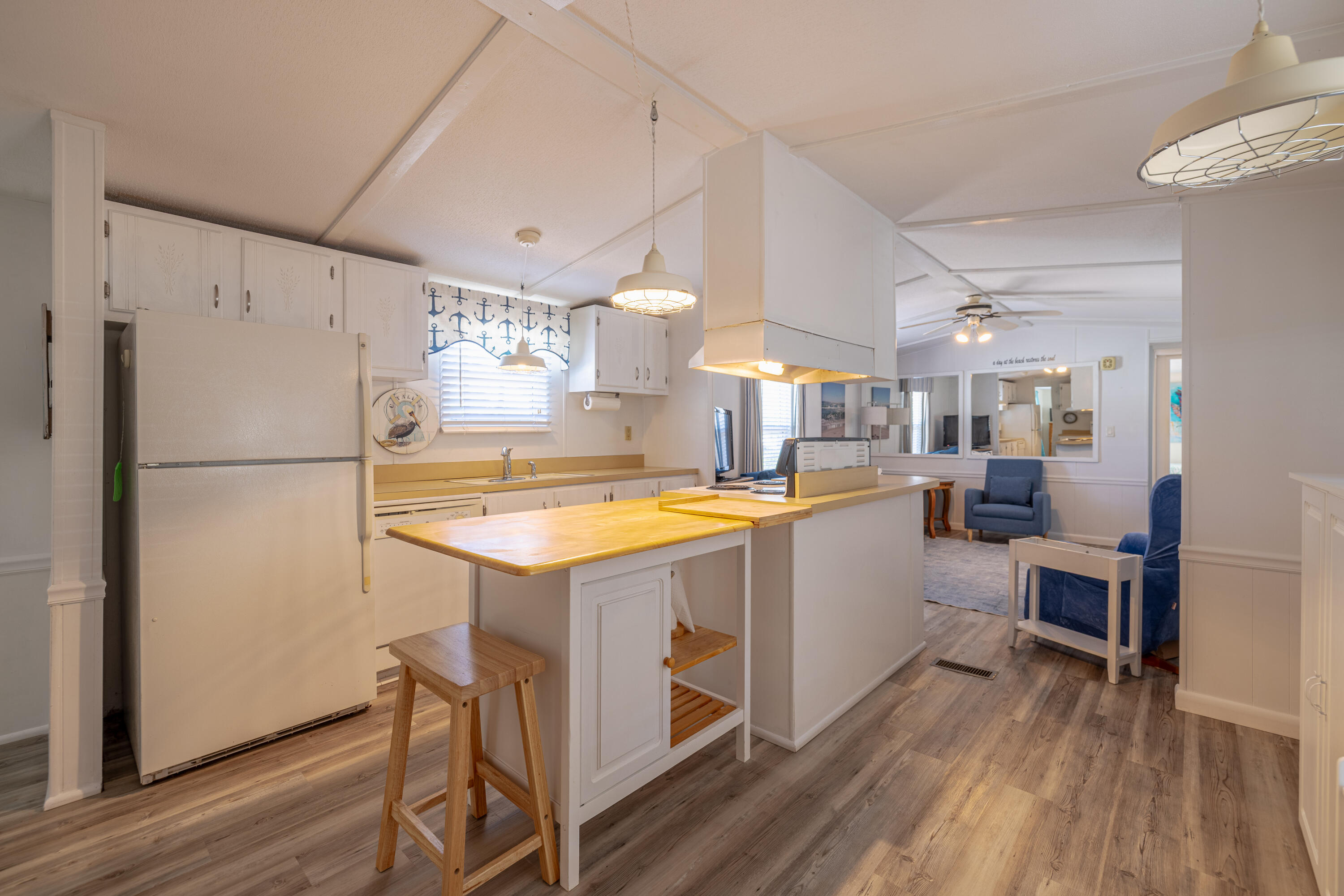 SAND DOLLAR ESTATES - Residential