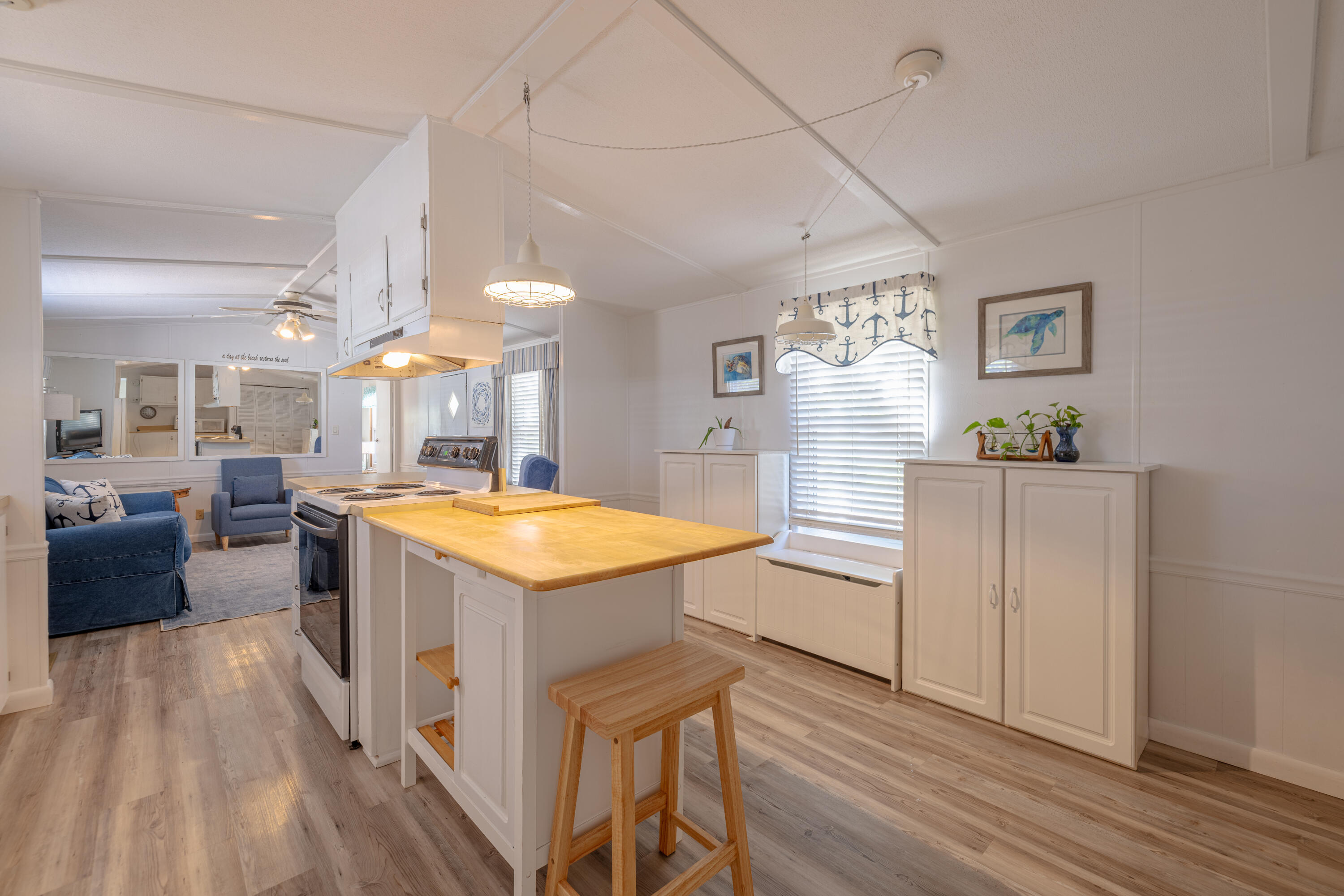 SAND DOLLAR ESTATES - Residential
