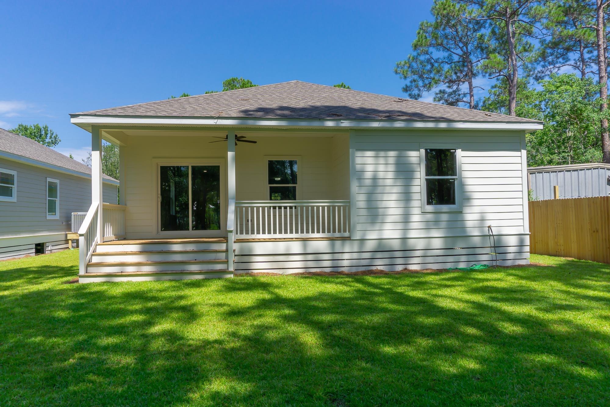 TOWN OF SANTA ROSA - Residential