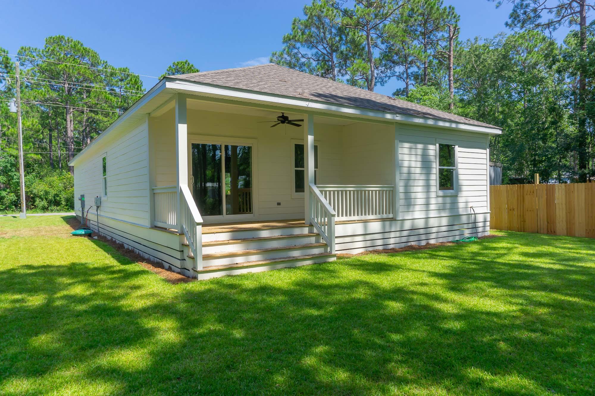 TOWN OF SANTA ROSA - Residential