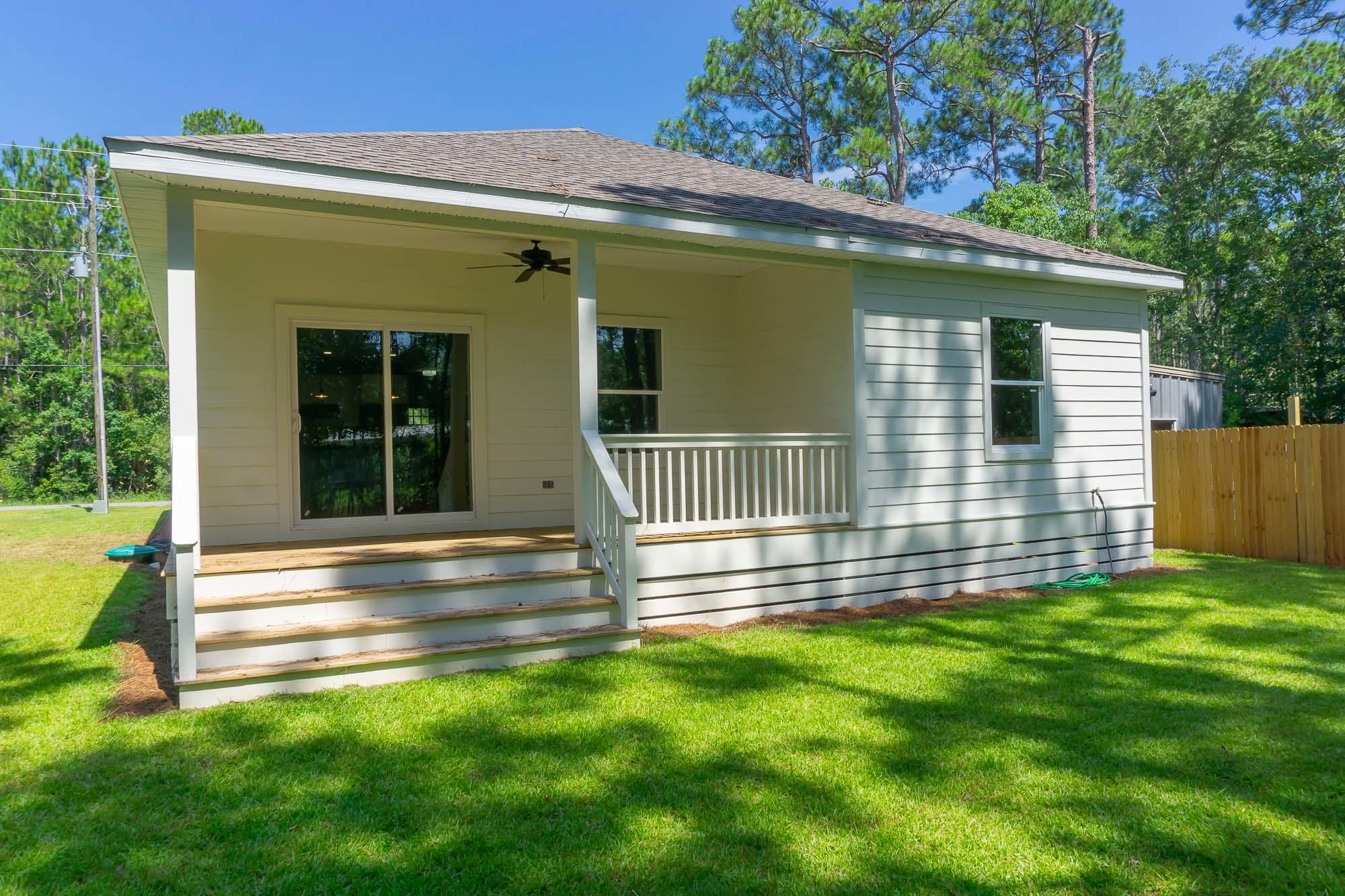 TOWN OF SANTA ROSA - Residential