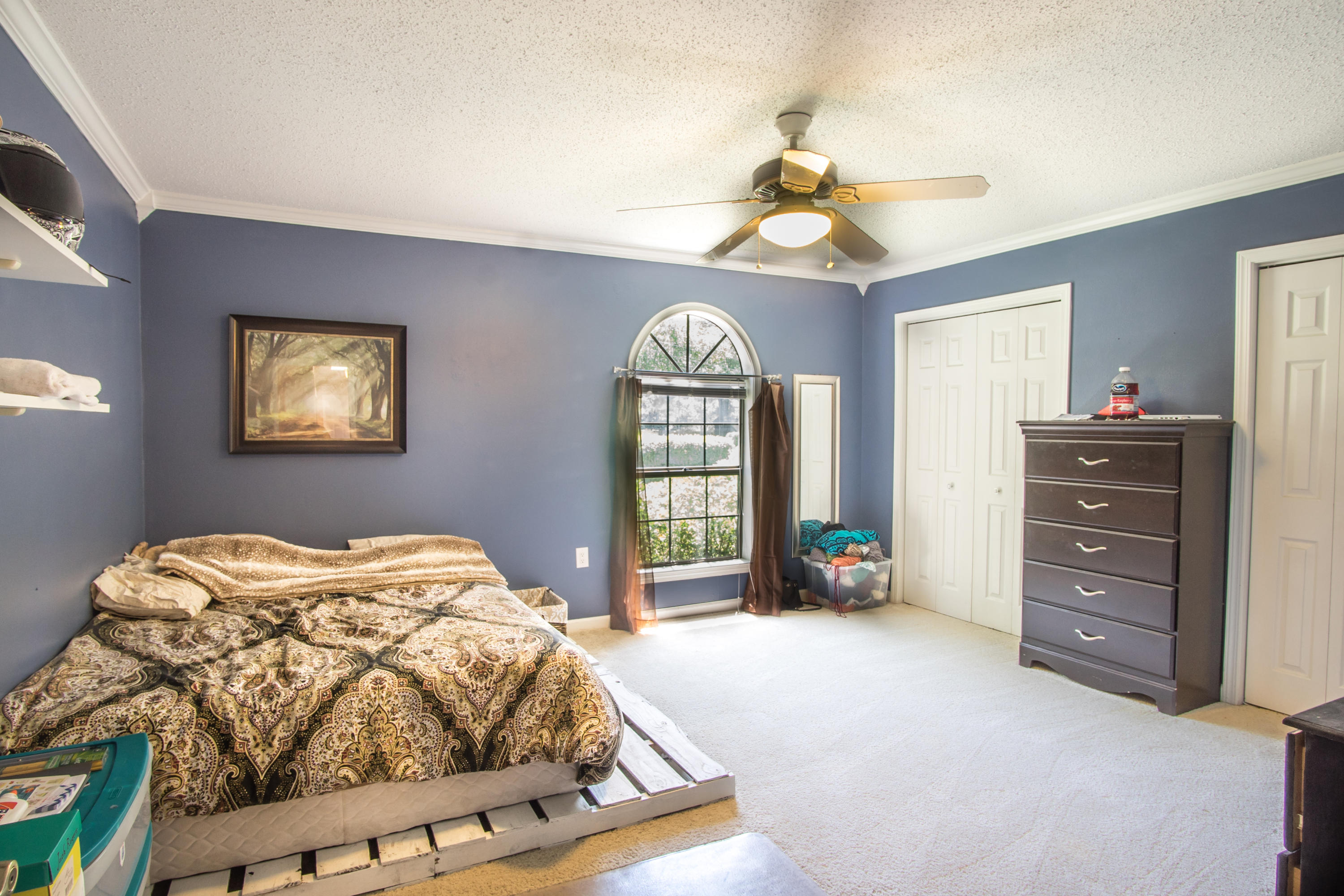 WHISPERWOOD EST - Residential