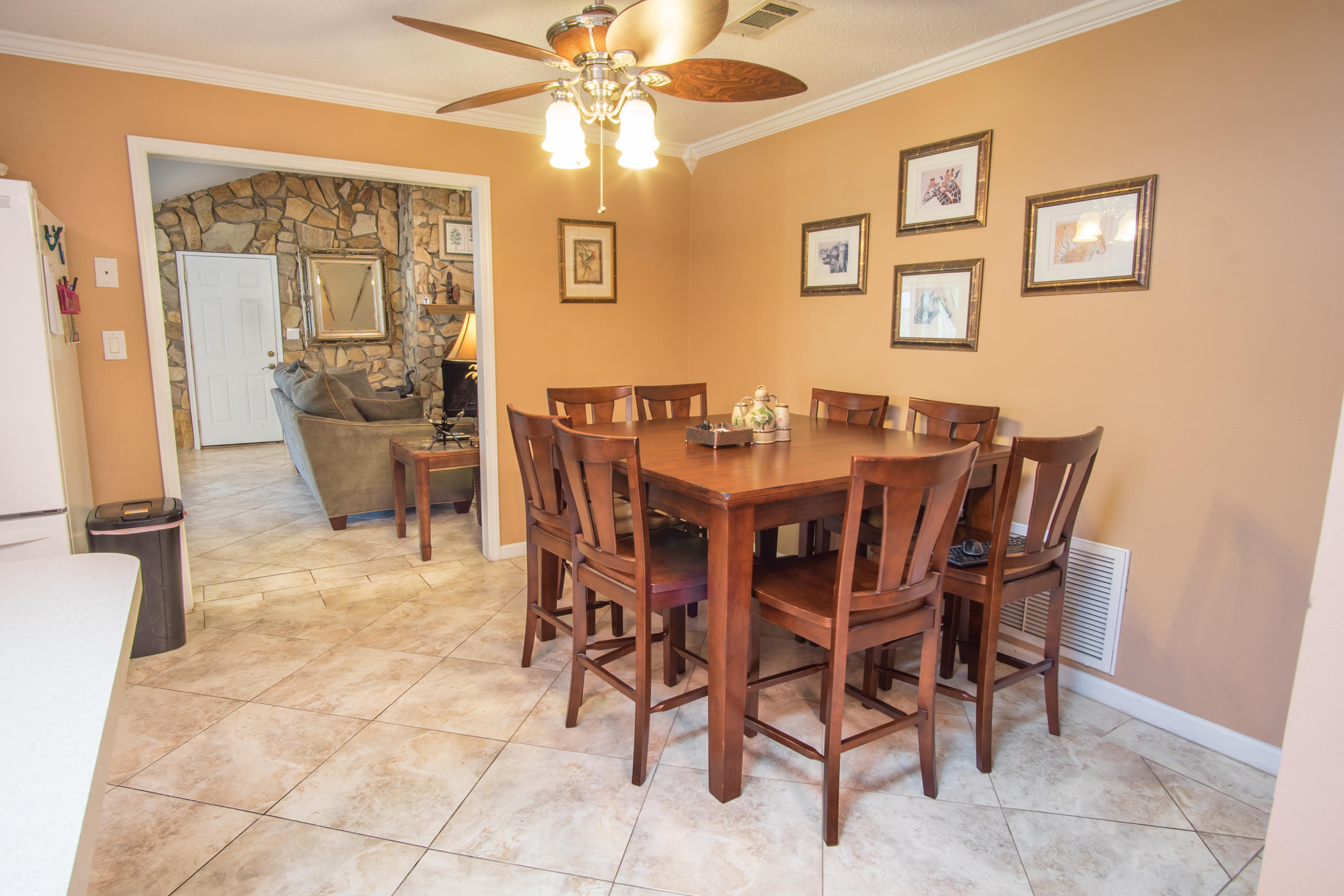 WHISPERWOOD EST - Residential