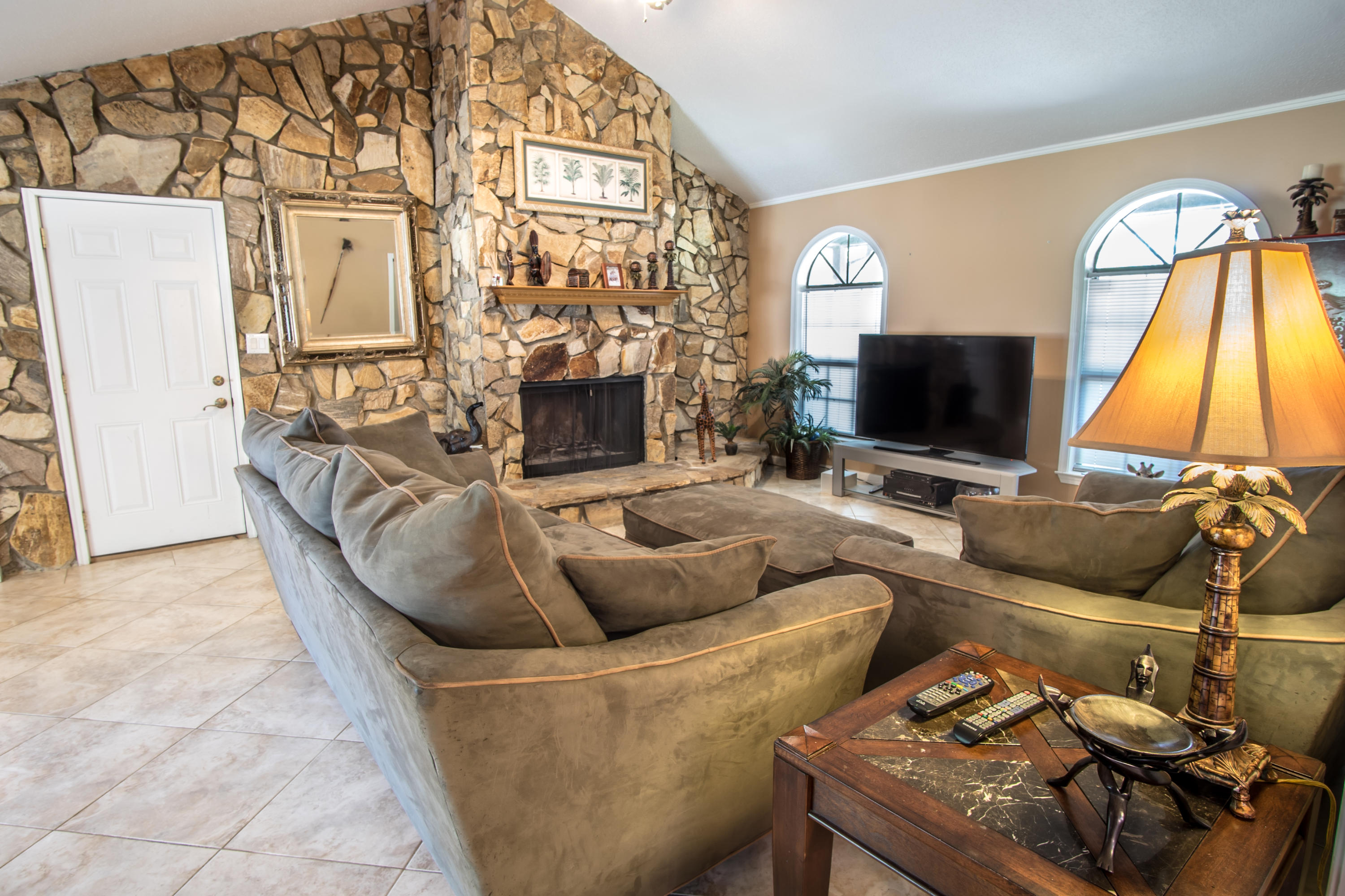 WHISPERWOOD EST - Residential