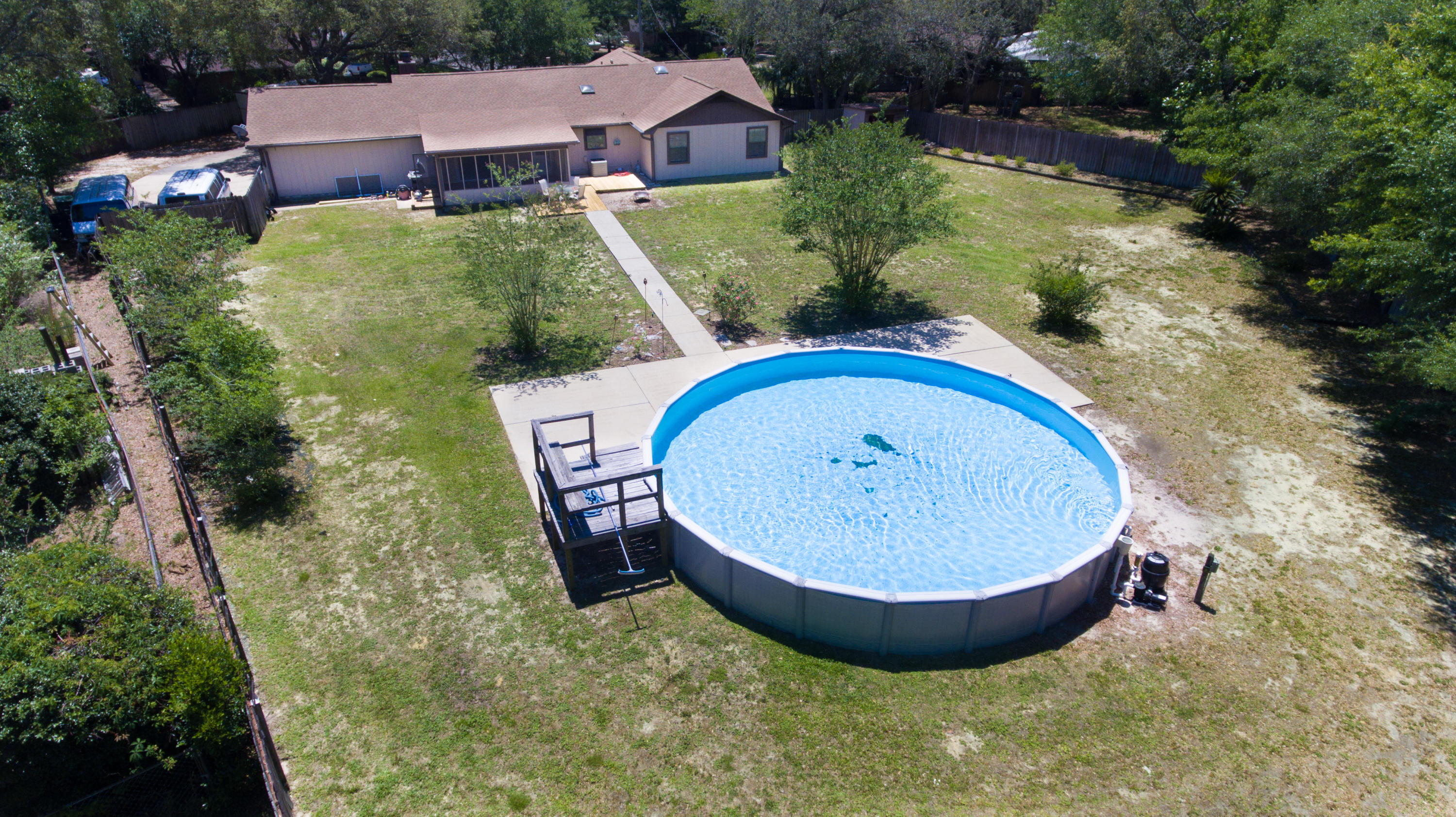 WHISPERWOOD EST - Residential