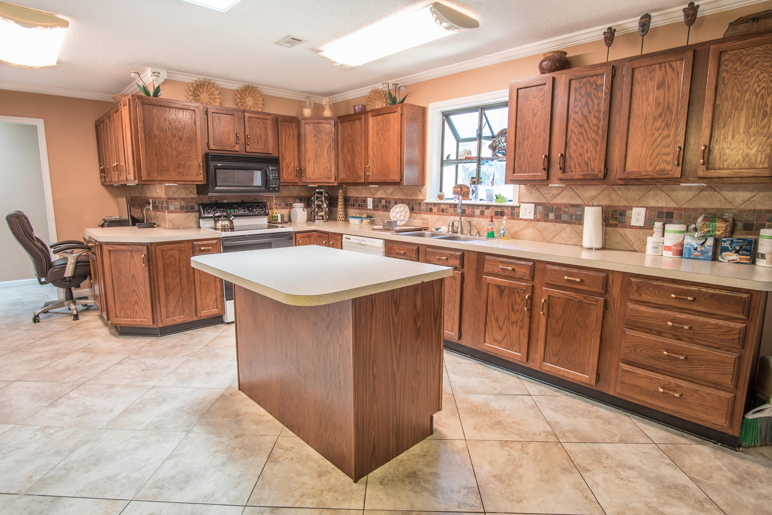 WHISPERWOOD EST - Residential