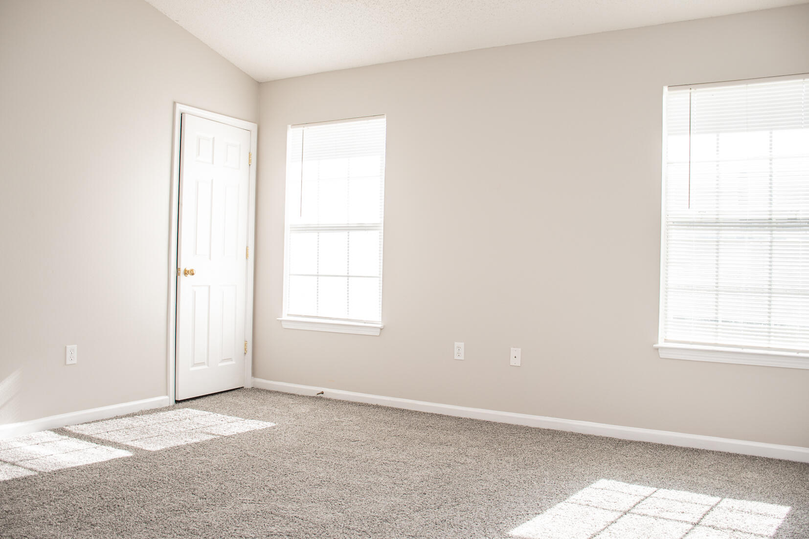 ROLLING PINES - Residential